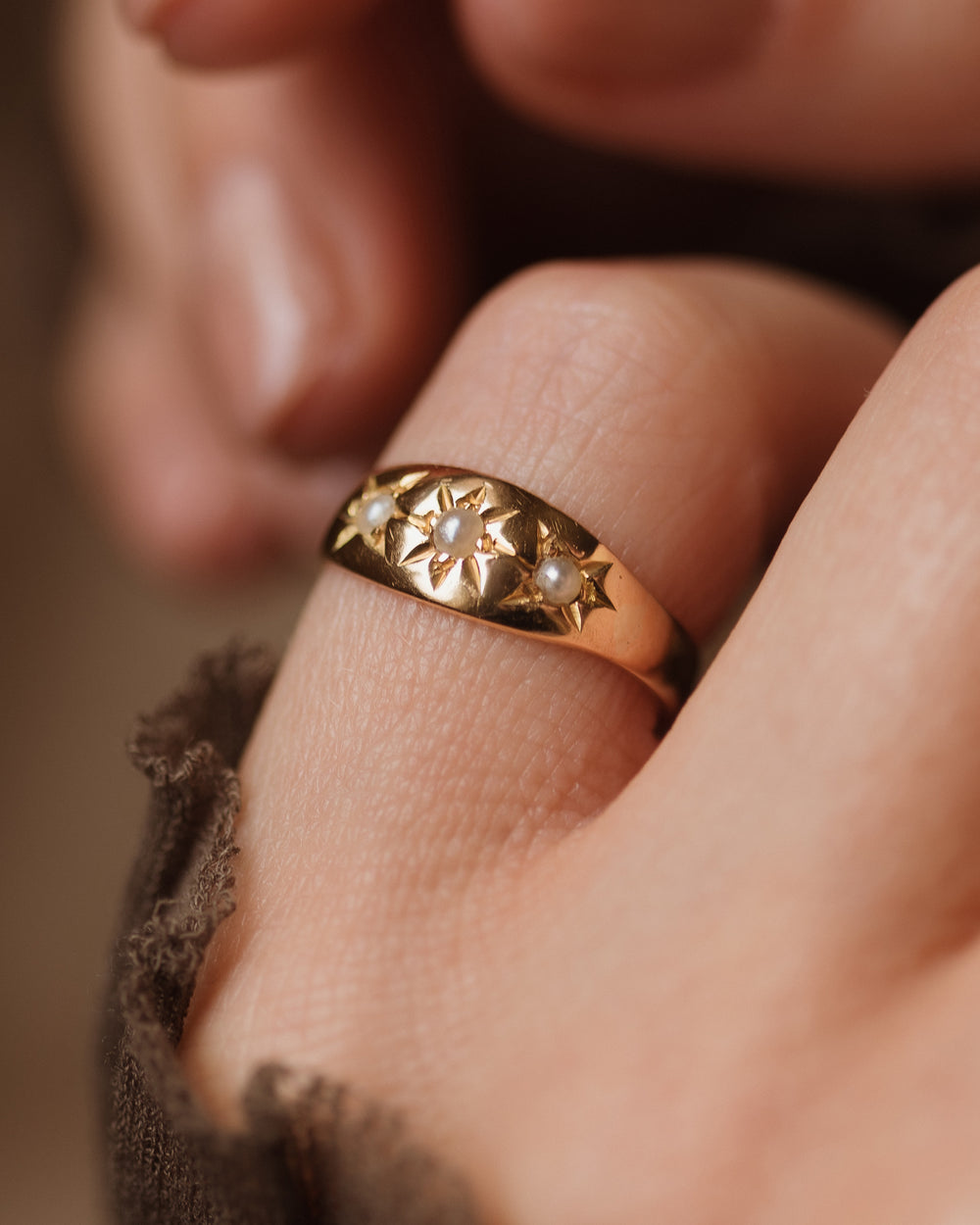 Narcissa Antique 18ct Gold Star Set Pearl Trilogy Ring