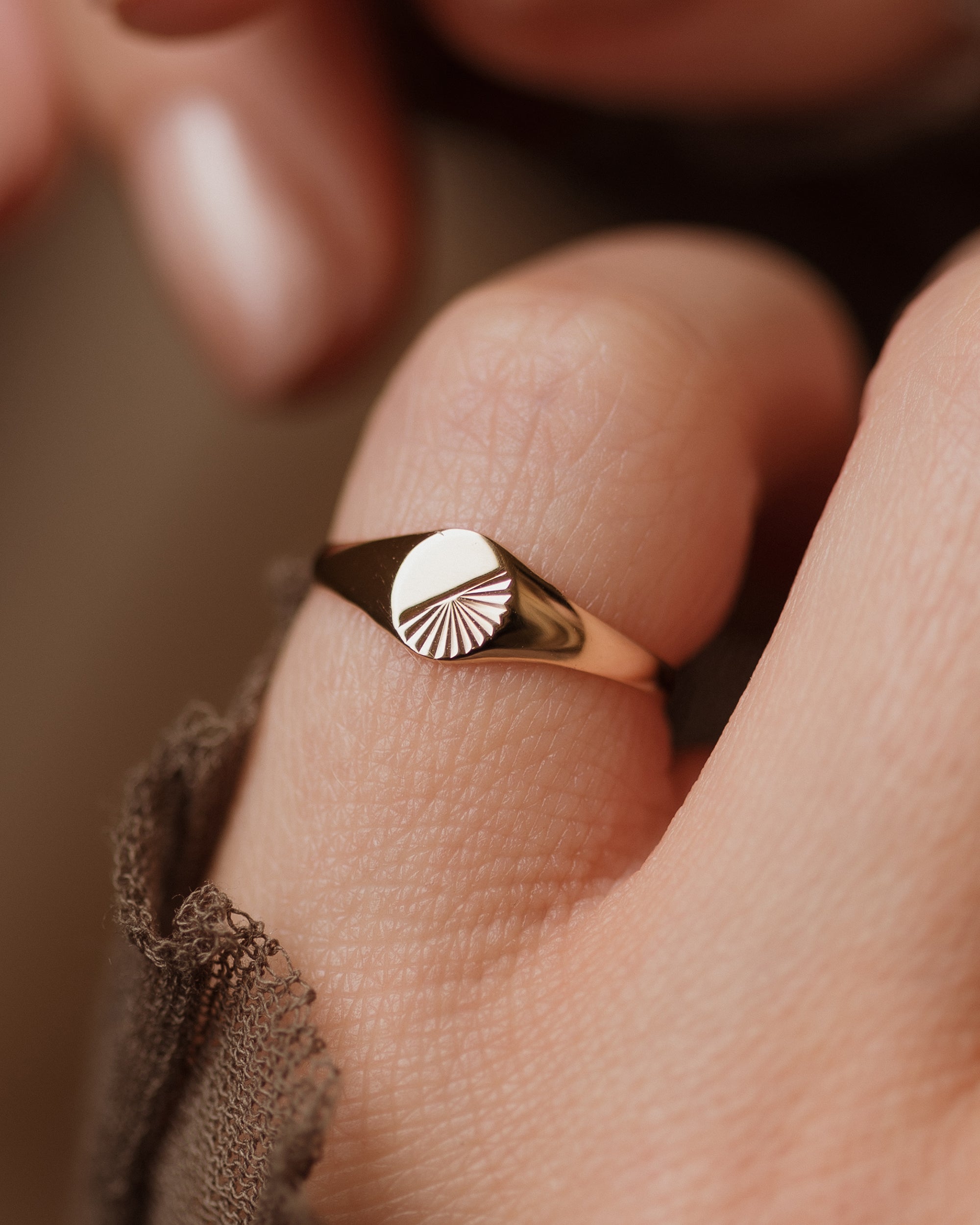 Caroline Vintage 9ct Gold Starburst Pinky Signet Ring