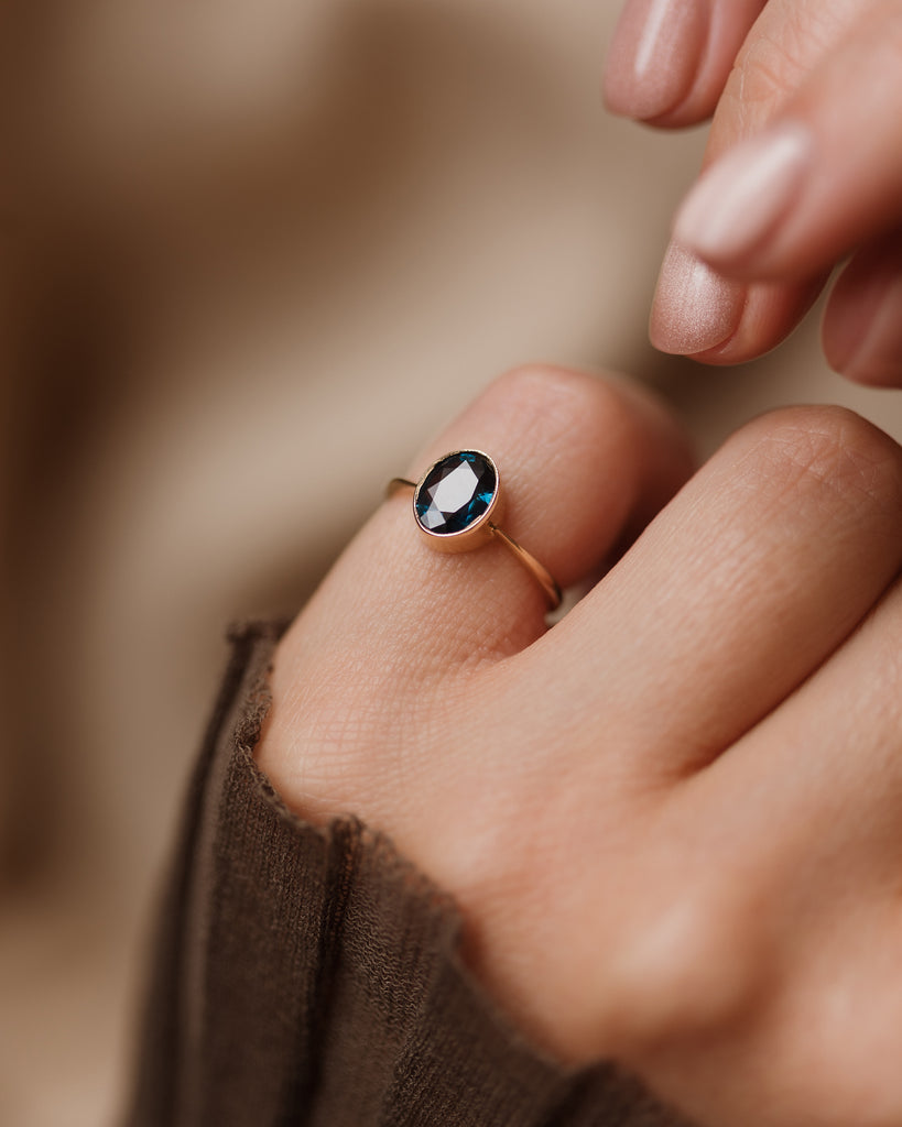 Alma 1981 Vintage 9ct Gold Sapphire Single Stone Ring
