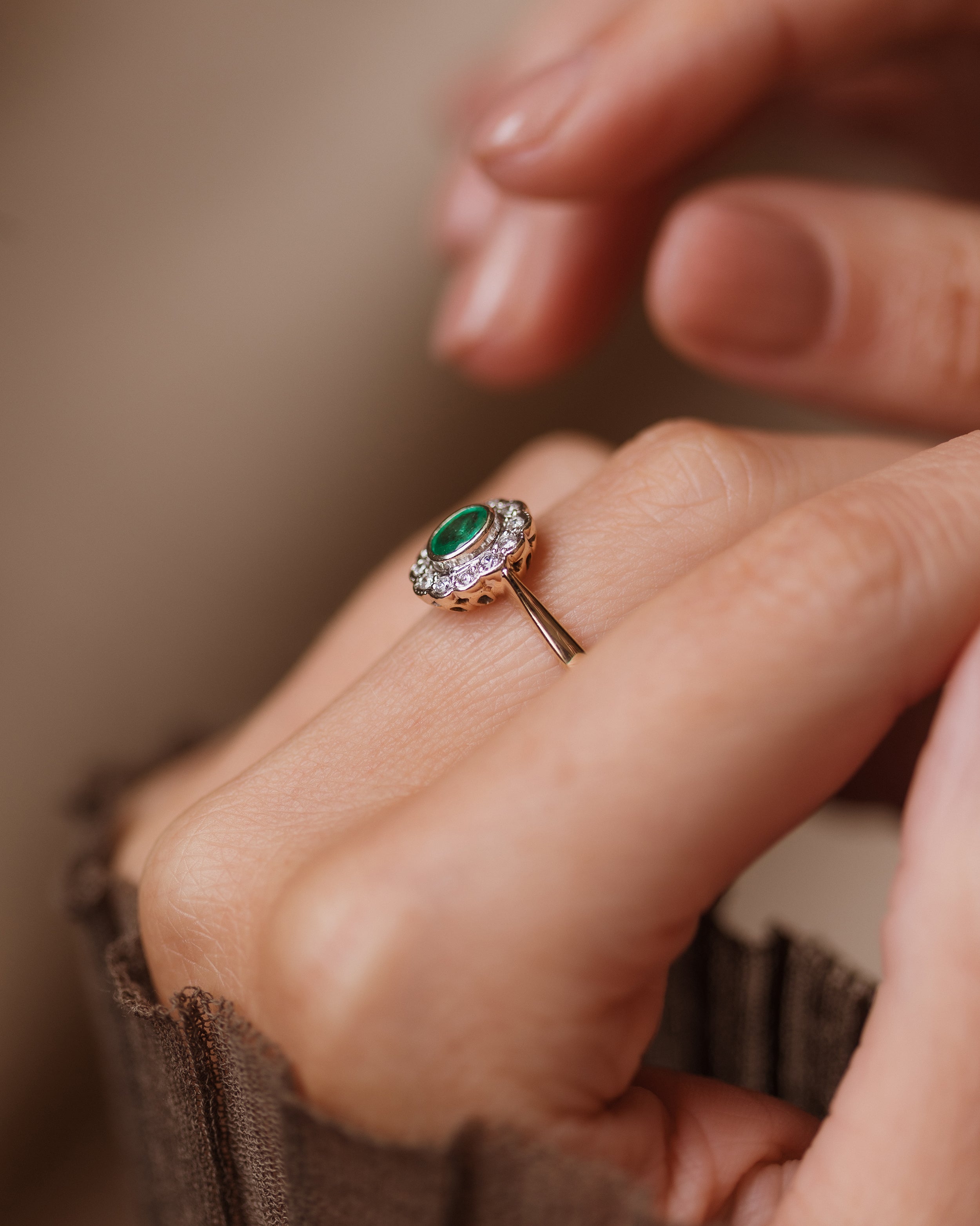 Selma 1996 Vintage 9ct Gold Emerald & Diamond Cluster Ring