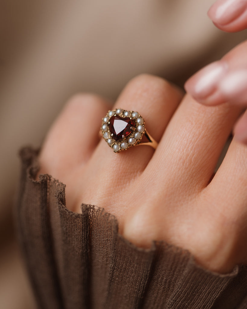 Emma 1959 Vintage 9ct Gold Garnet & Pearl Heart Cluster Ring