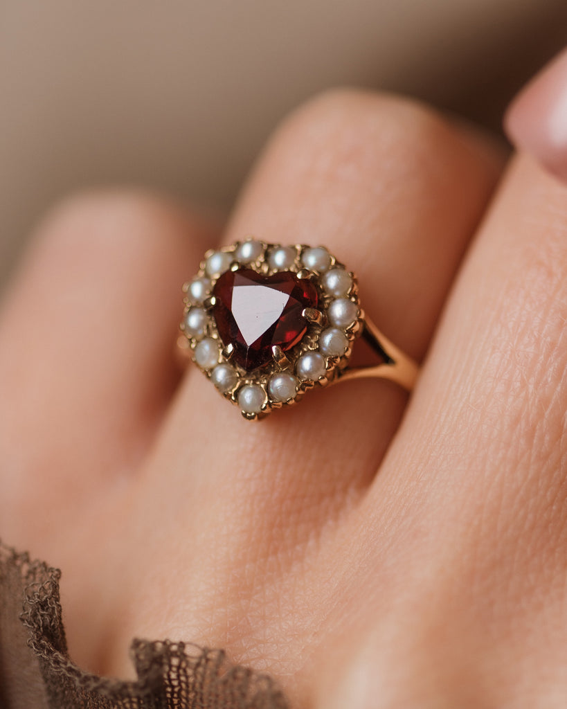 Emma 1959 Vintage 9ct Gold Garnet & Pearl Heart Cluster Ring
