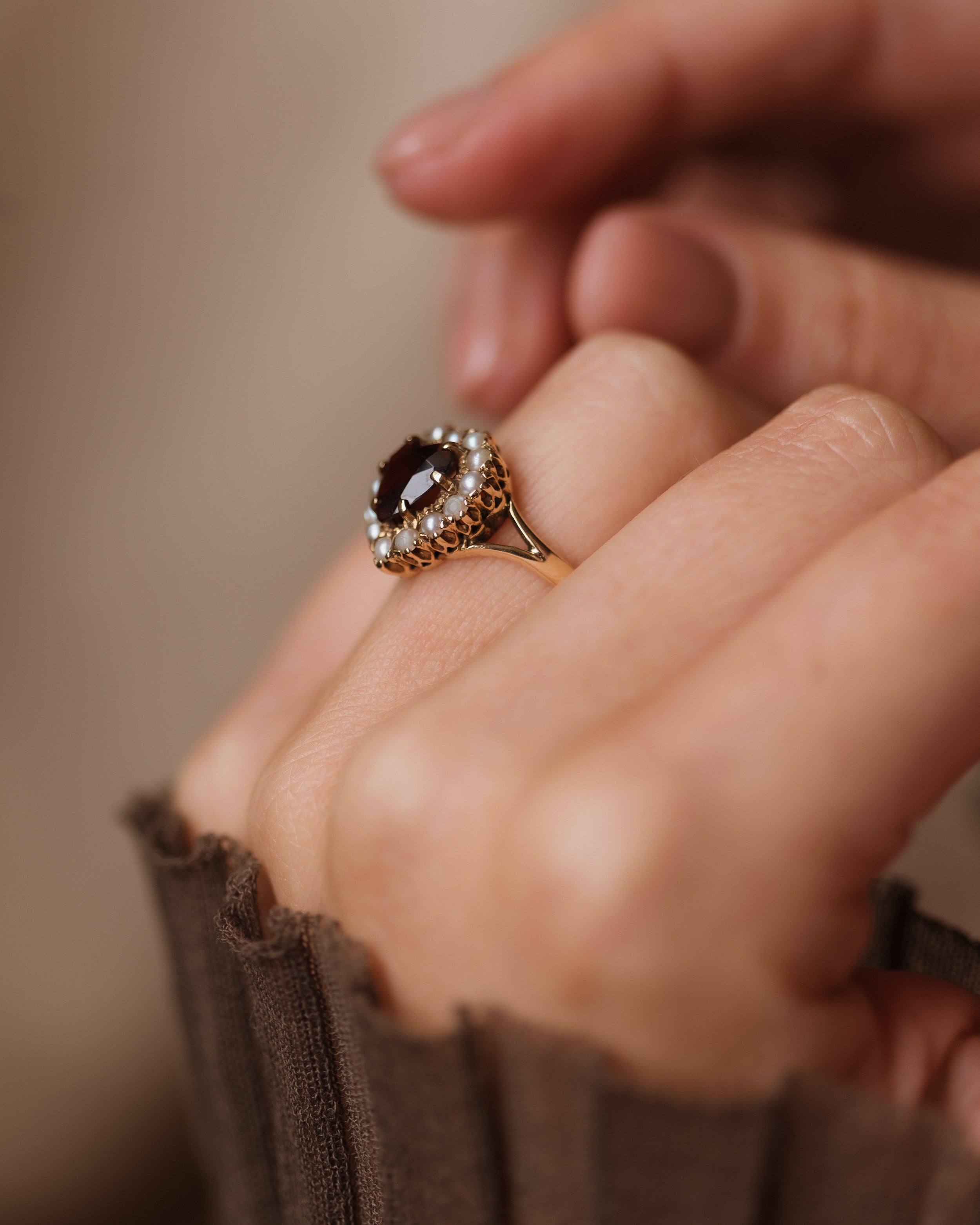 Emma 1959 Vintage 9ct Gold Garnet & Pearl Heart Cluster Ring