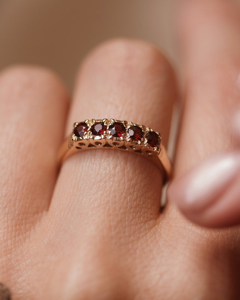 Marianne 1975 Vintage 9ct Gold Garnet Five Stone Ring