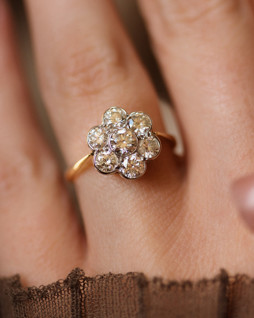 Gardenia Vintage 18ct Gold Diamond Daisy Cluster Ring