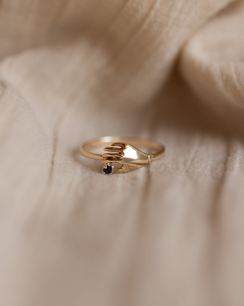 Dolores 1990 Vintage 9ct Gold Sapphire Hand Ring