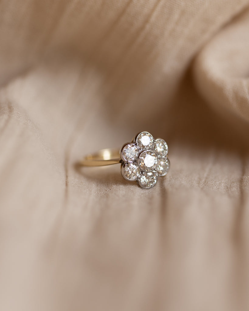 Gardenia Vintage 18ct Gold Diamond Daisy Cluster Ring