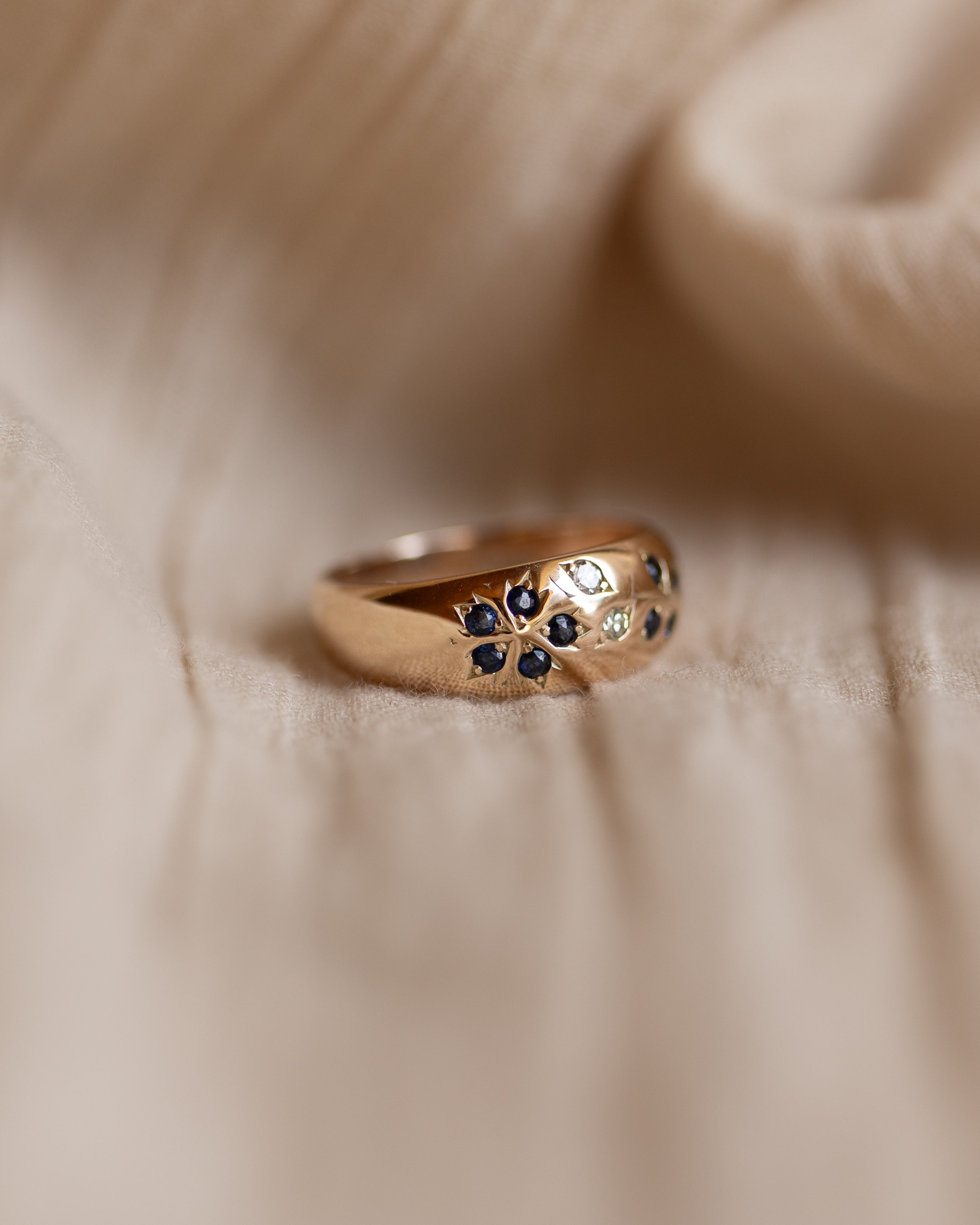 Perrine 1988 Vintage 9ct Gold Sapphire & Diamond Rubover Ring
