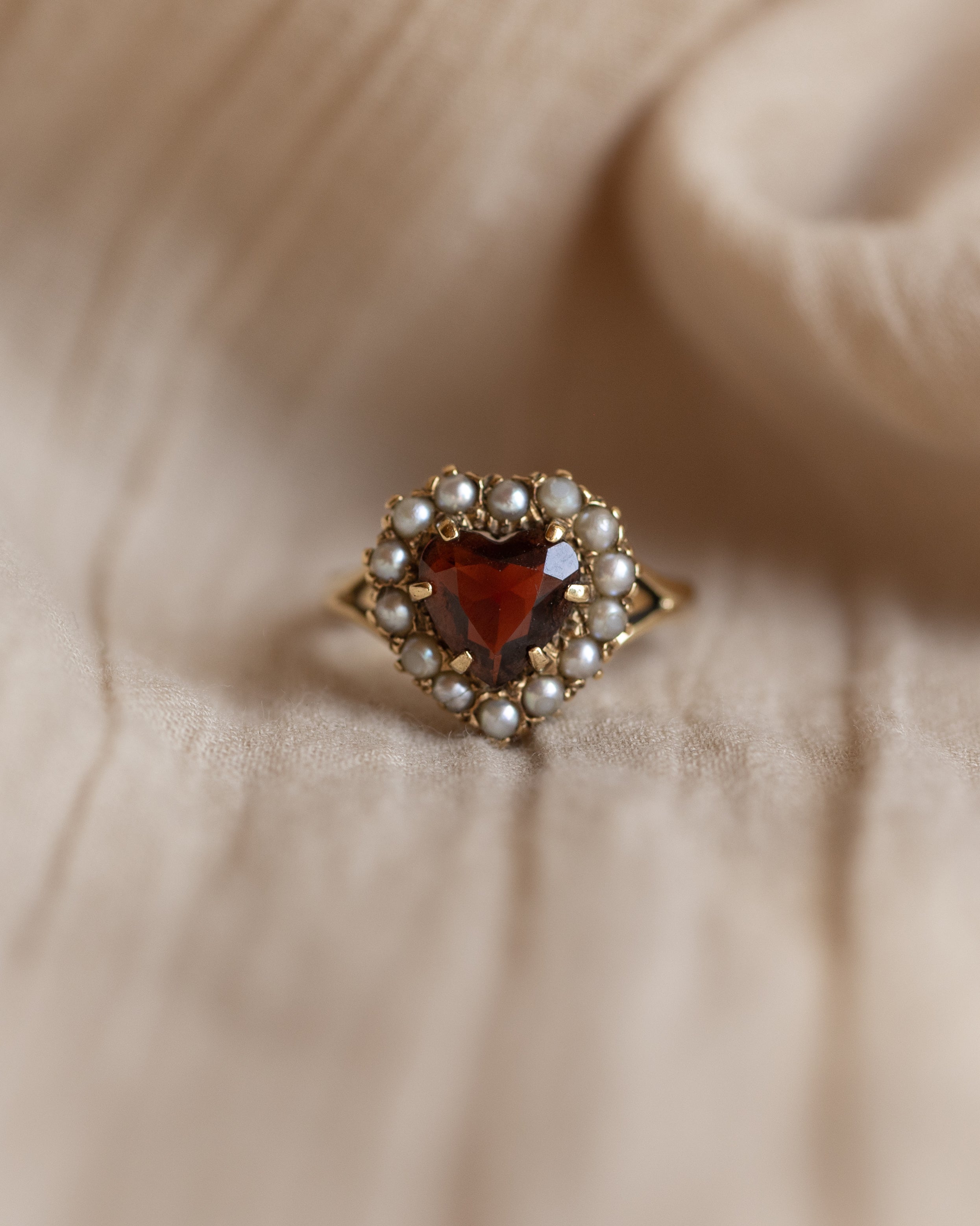 Emma 1959 Vintage 9ct Gold Garnet & Pearl Heart Cluster Ring