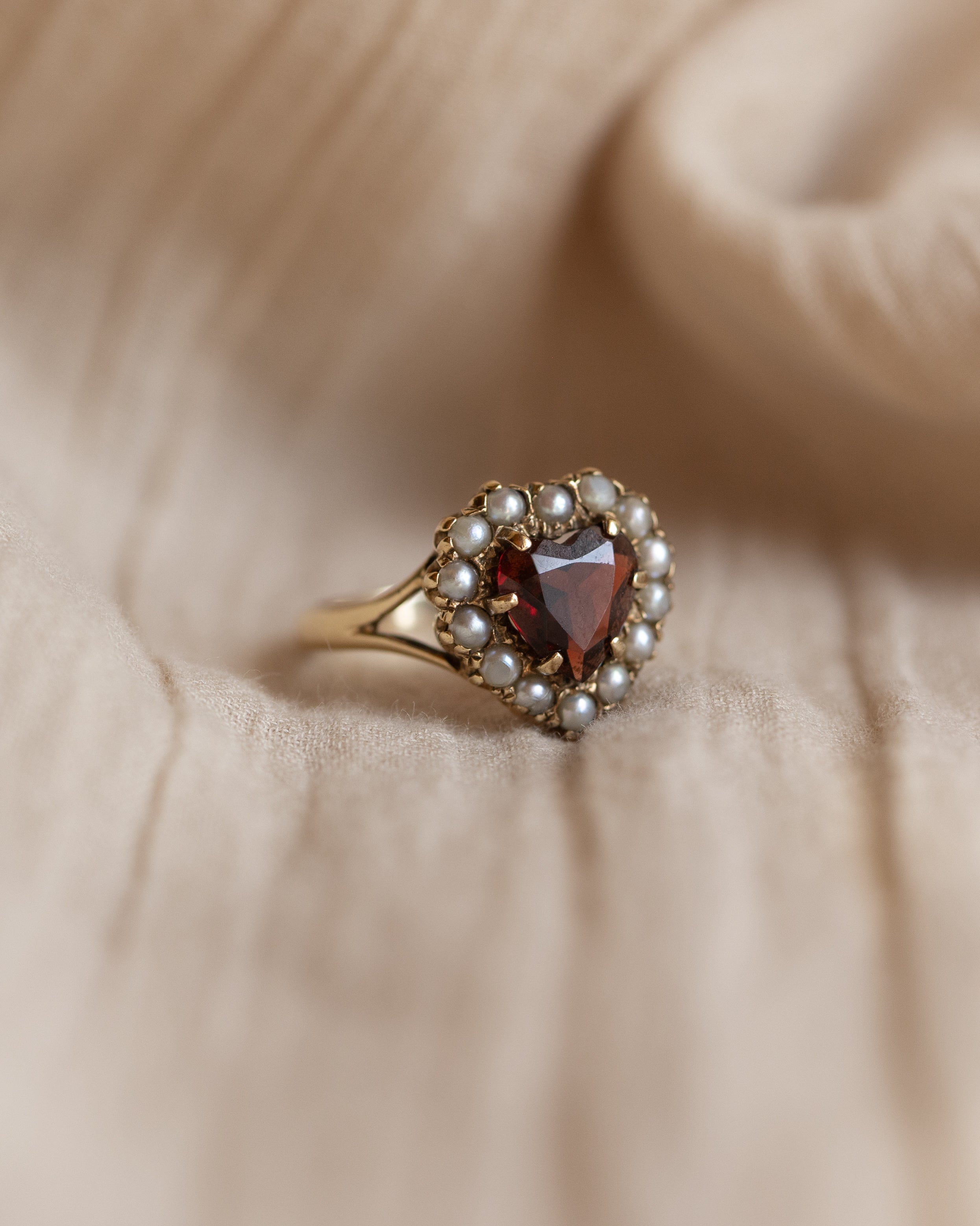 Emma 1959 Vintage 9ct Gold Garnet & Pearl Heart Cluster Ring
