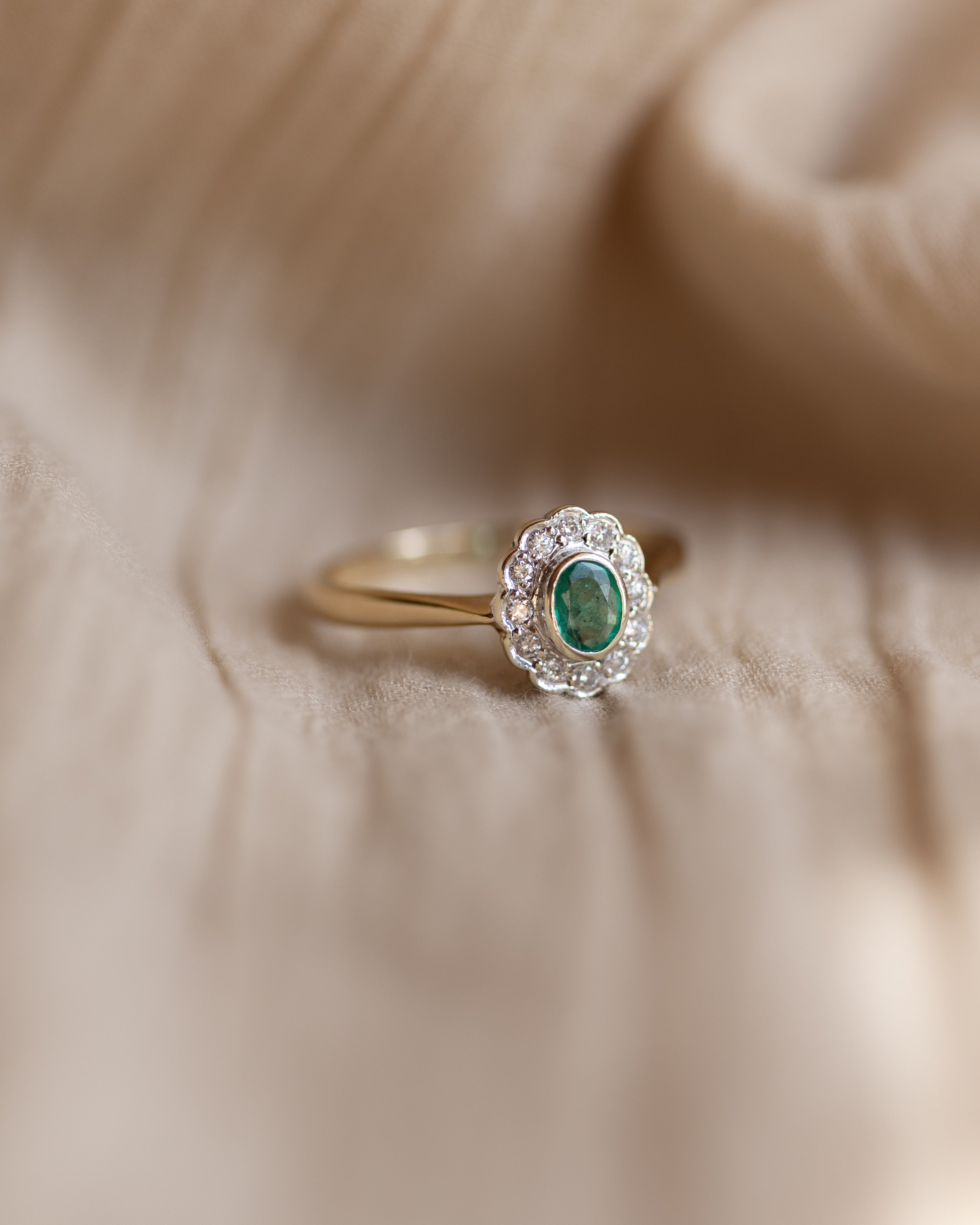 Selma 1996 Vintage 9ct Gold Emerald & Diamond Cluster Ring