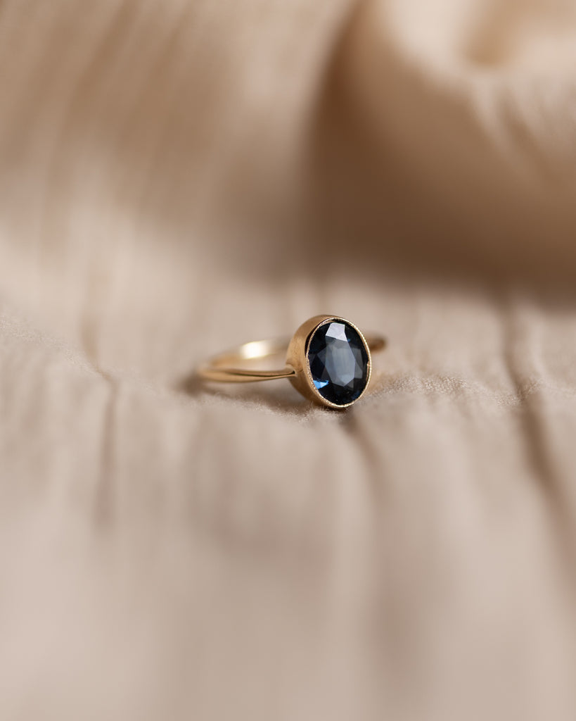 Alma 1981 Vintage 9ct Gold Sapphire Single Stone Ring