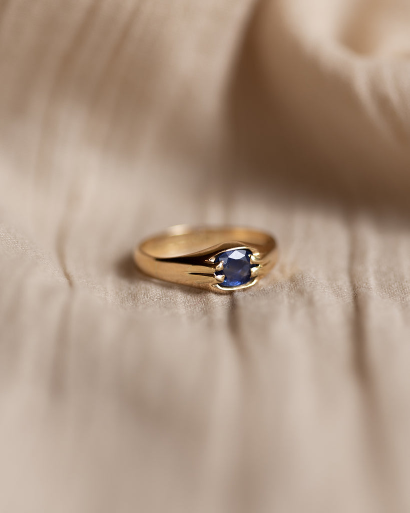 Patience 1921 Antique 18ct Gold Sapphire Single Stone Ring