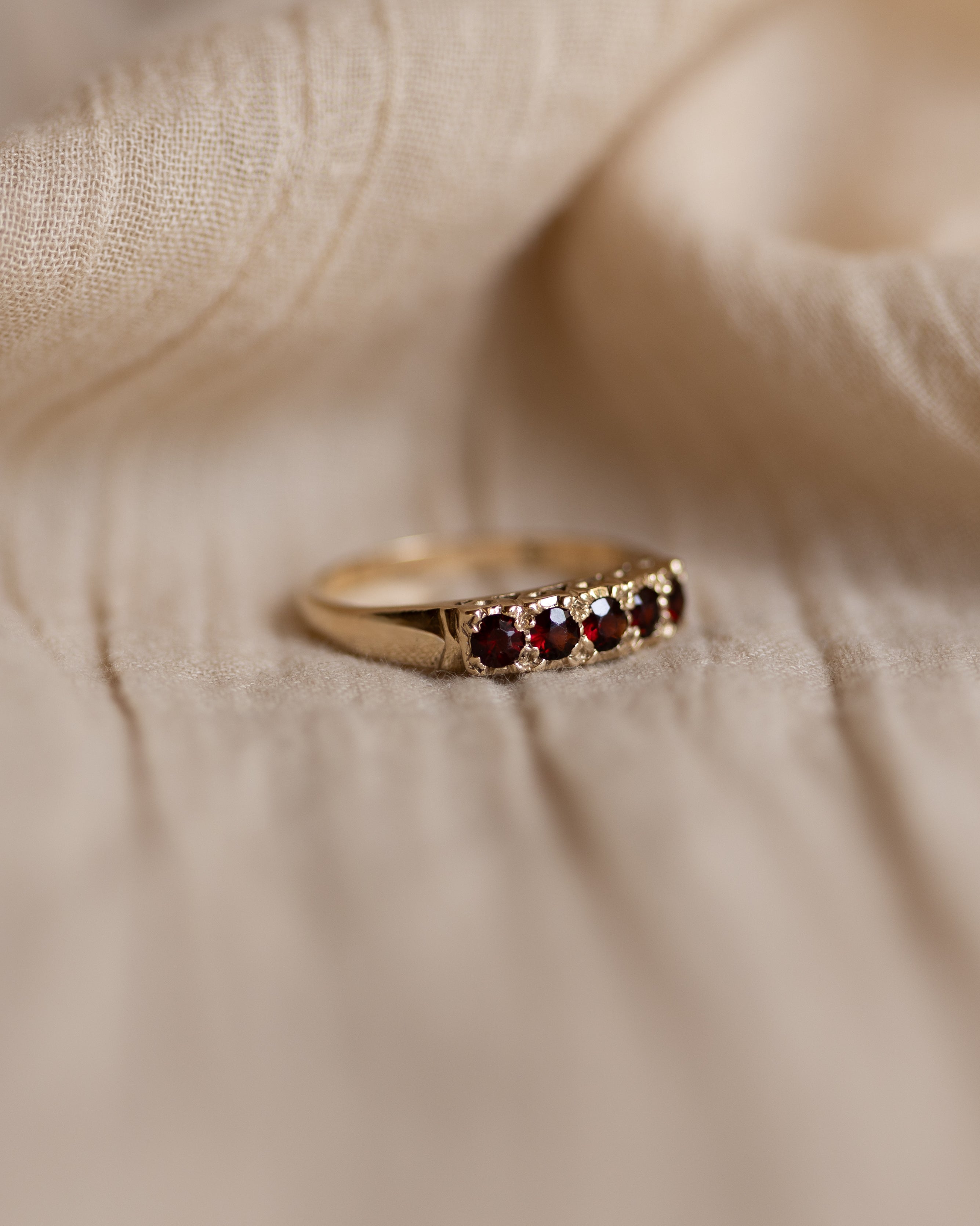 Marianne 1975 Vintage 9ct Gold Garnet Five Stone Ring