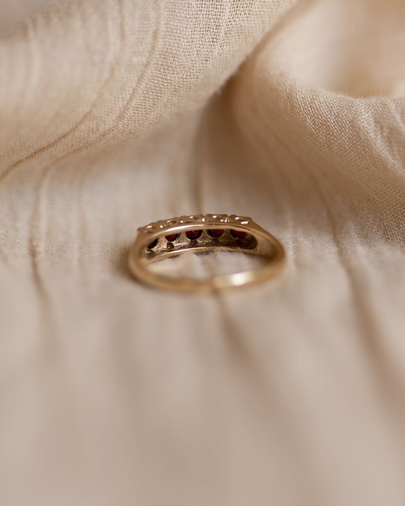 Marianne 1975 Vintage 9ct Gold Garnet Five Stone Ring
