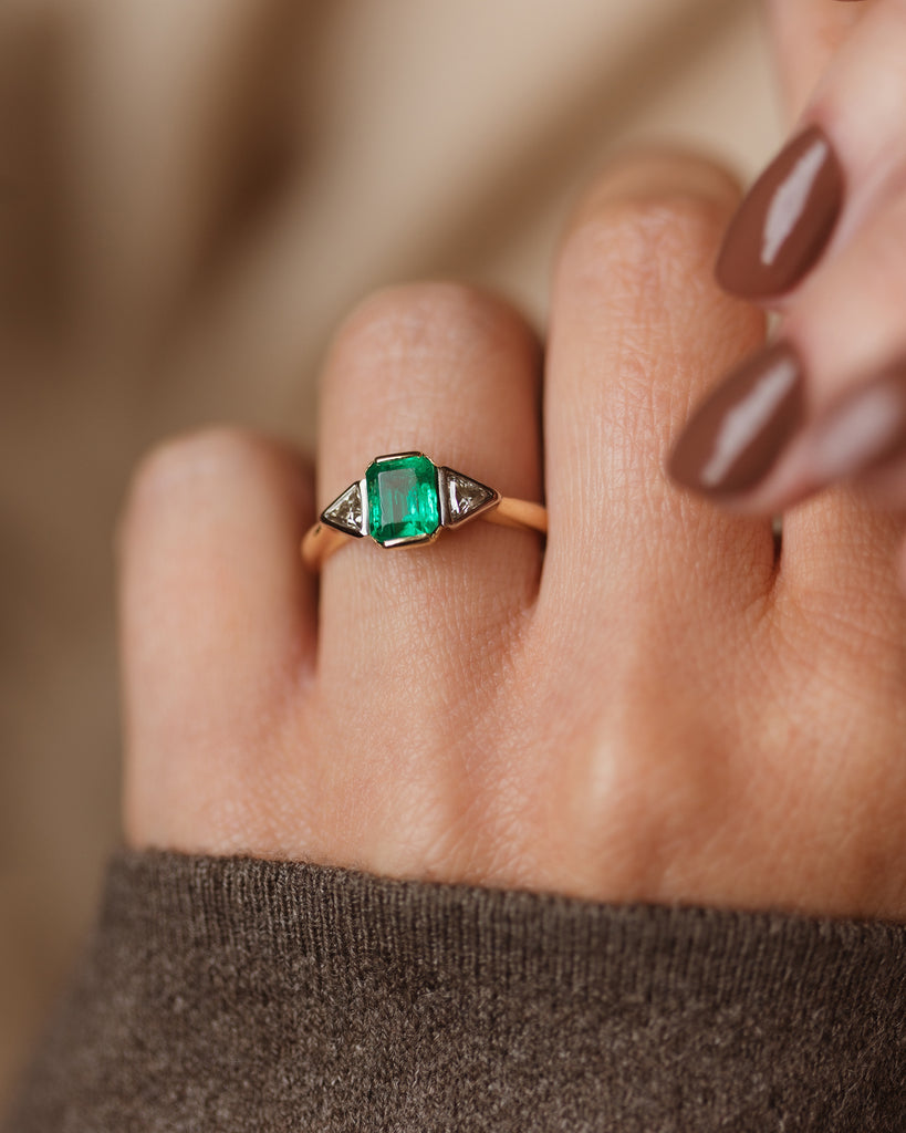 Rachelle Vintage 18ct Gold Emerald & Diamond Trilogy Ring