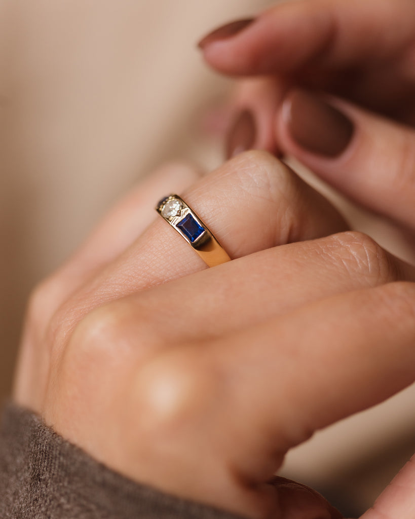 Vivian 1991 Vintage 18ct Gold Sapphire & Diamond Trilogy Ring