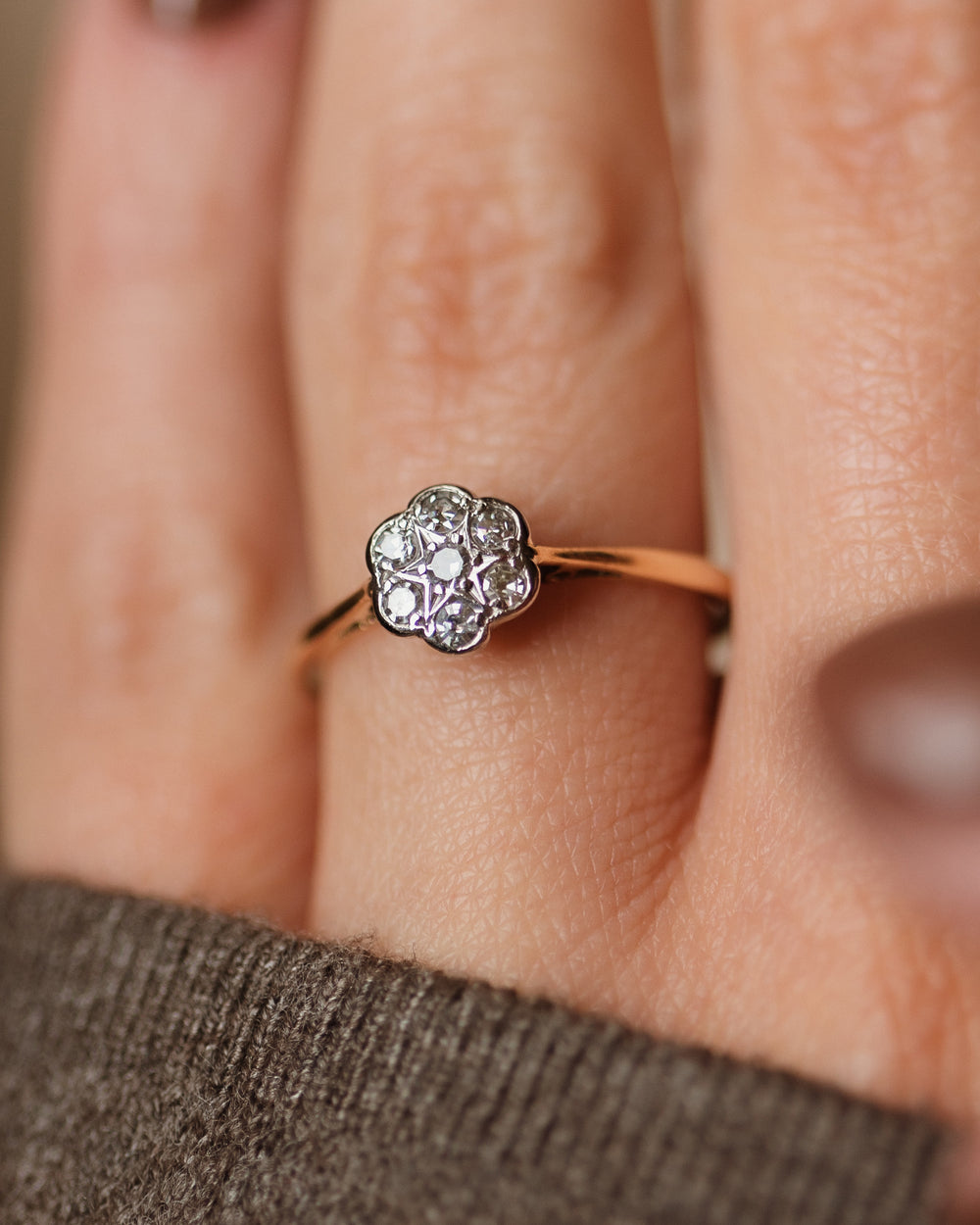 Poppy Antique 18ct Gold Diamond Daisy Cluster Ring