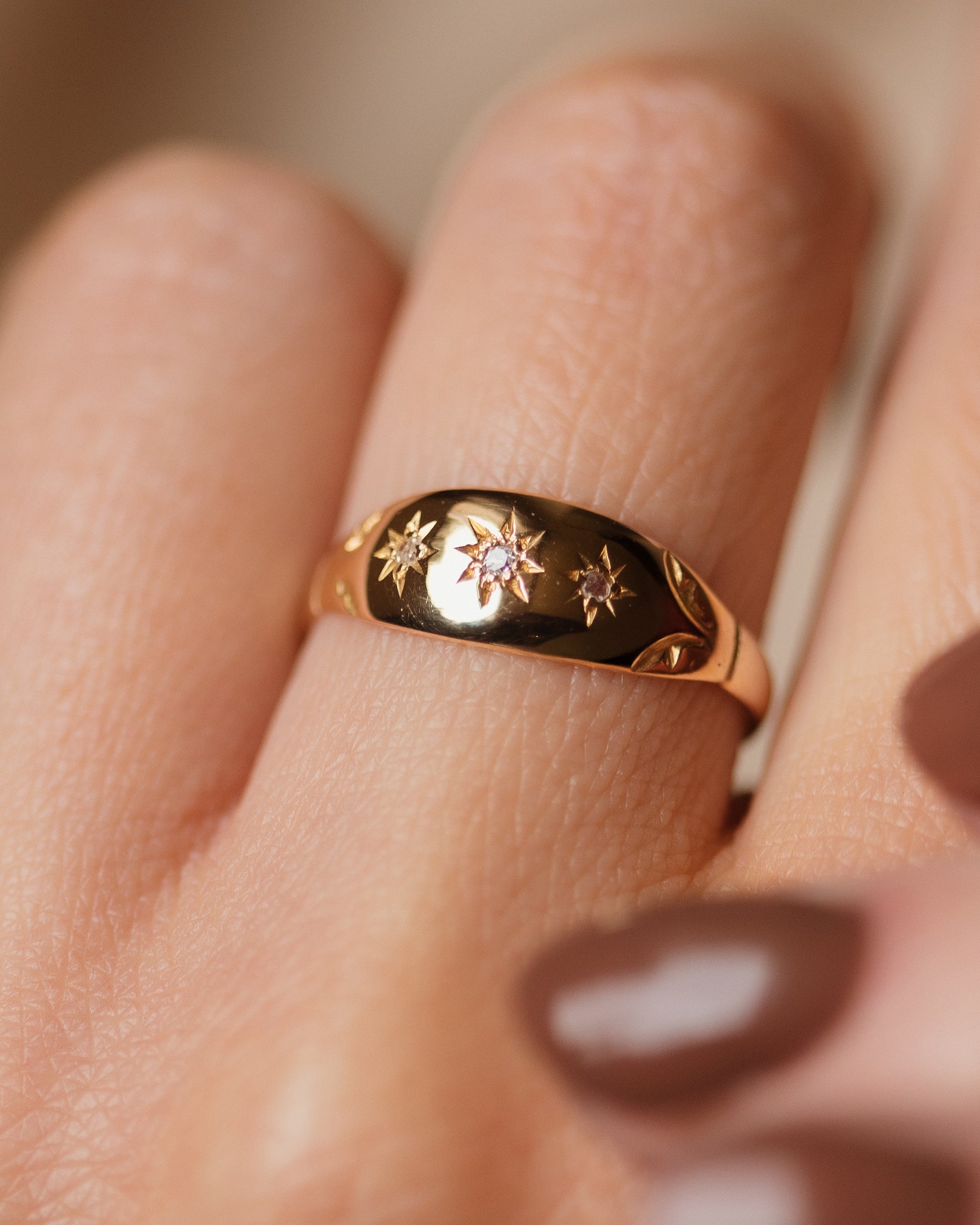 Magnolia Antique 18ct Gold Star Set Diamond Trilogy Ring