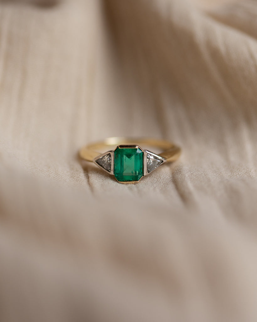Rachelle Vintage 18ct Gold Emerald & Diamond Trilogy Ring
