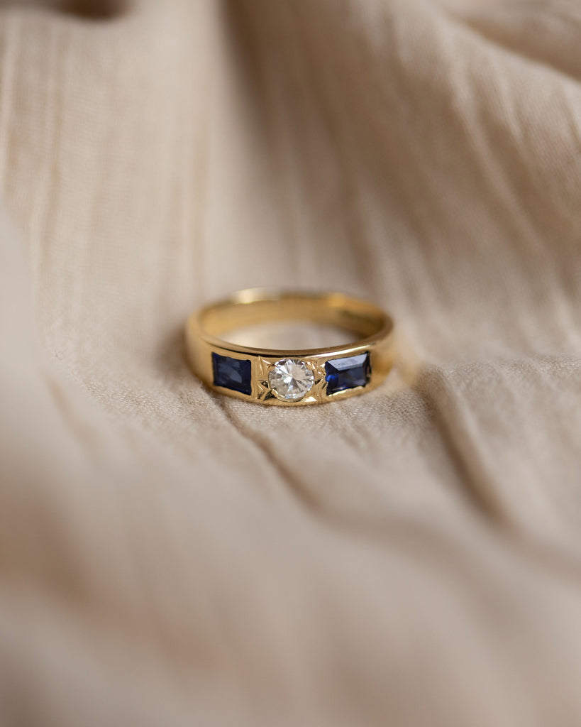 Vivian 1991 Vintage 18ct Gold Sapphire & Diamond Trilogy Ring