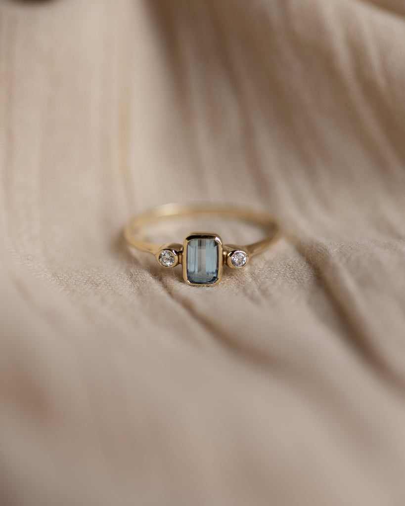 Gilda 1990 Vintage 9ct Gold Aquamarine & Diamond Trilogy Ring