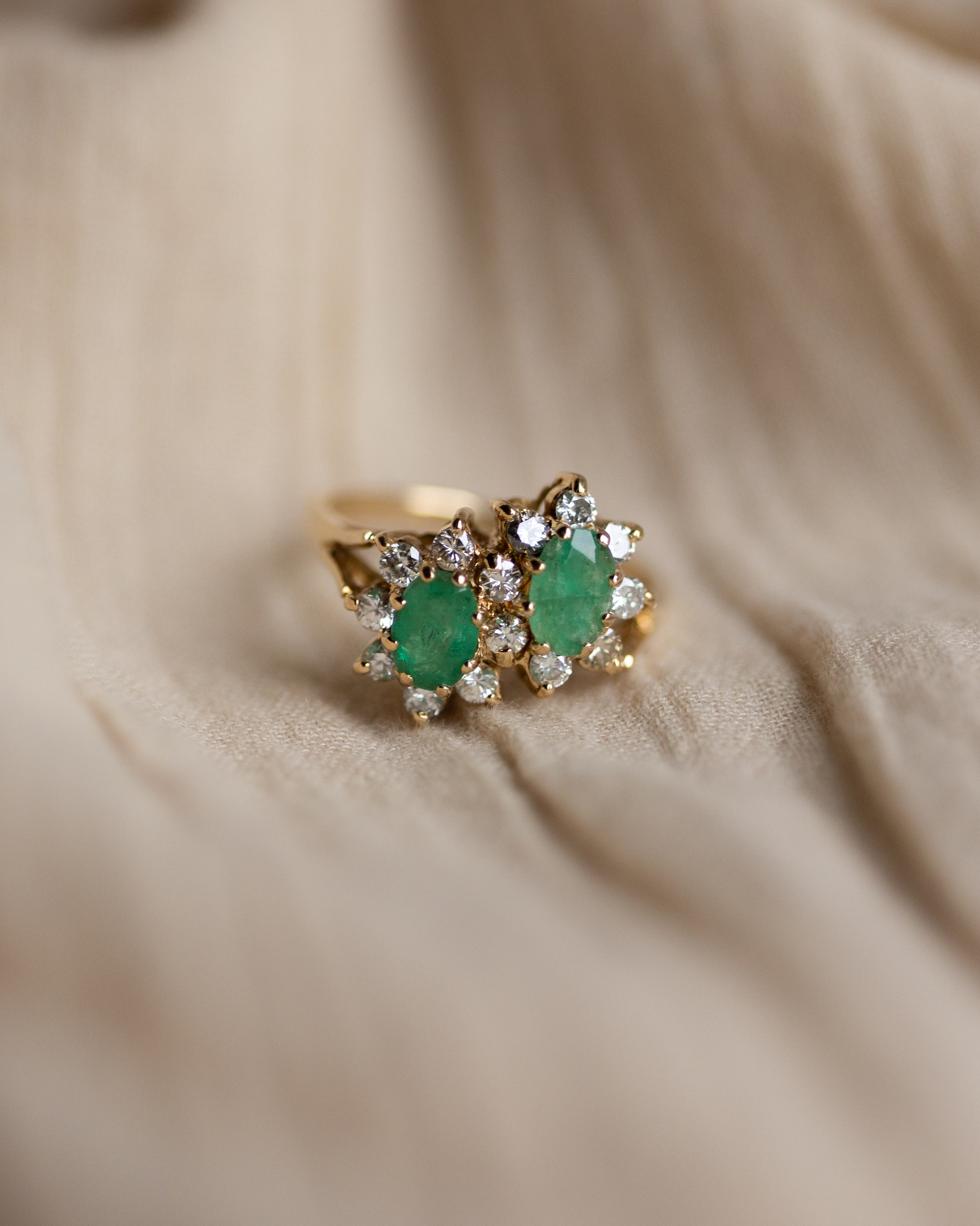 Eloise Vintage 18ct Gold Emerald & Diamond Cluster Ring
