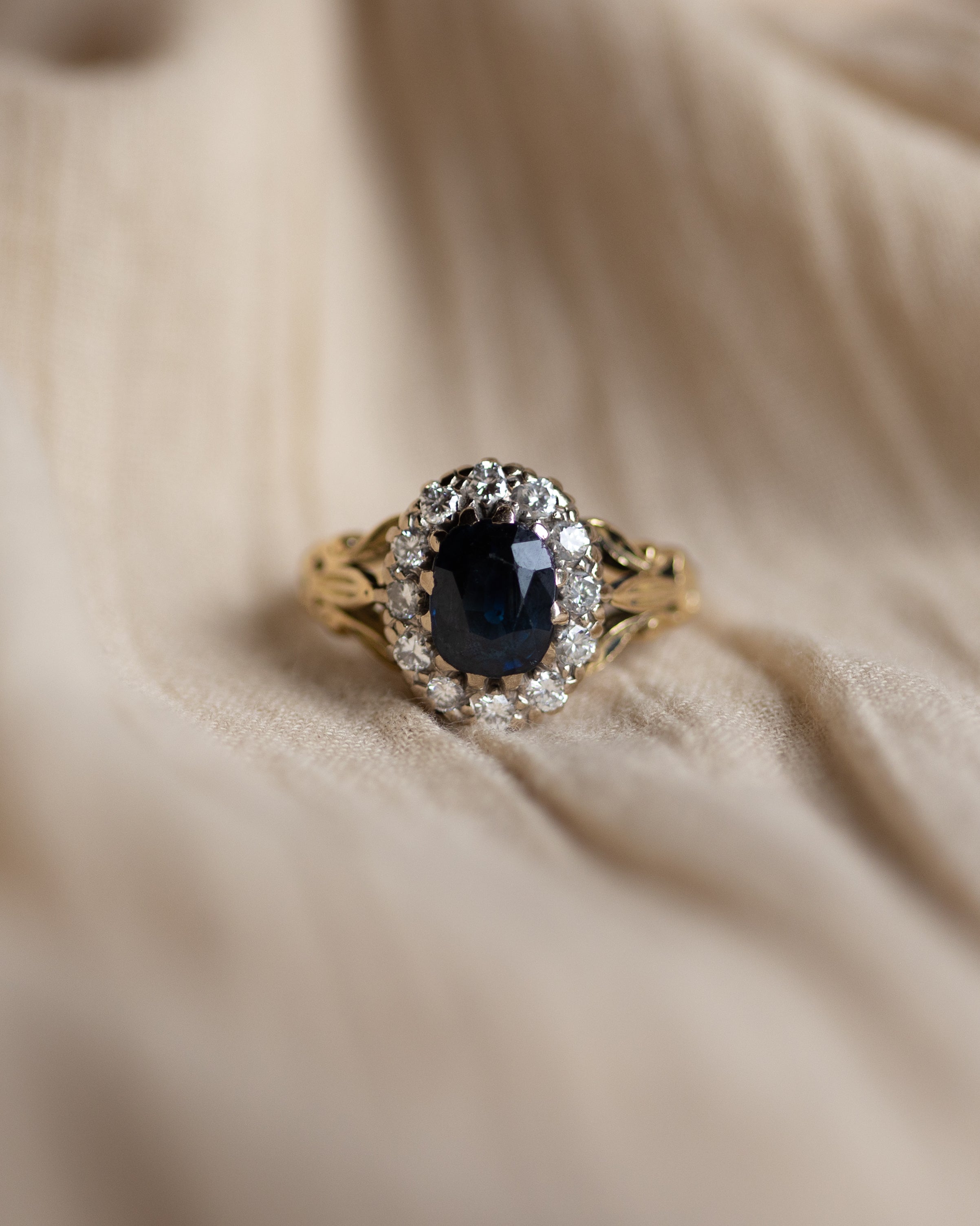 Greta 1958 Vintage 18ct Gold Sapphire & Diamond Cluster Ring