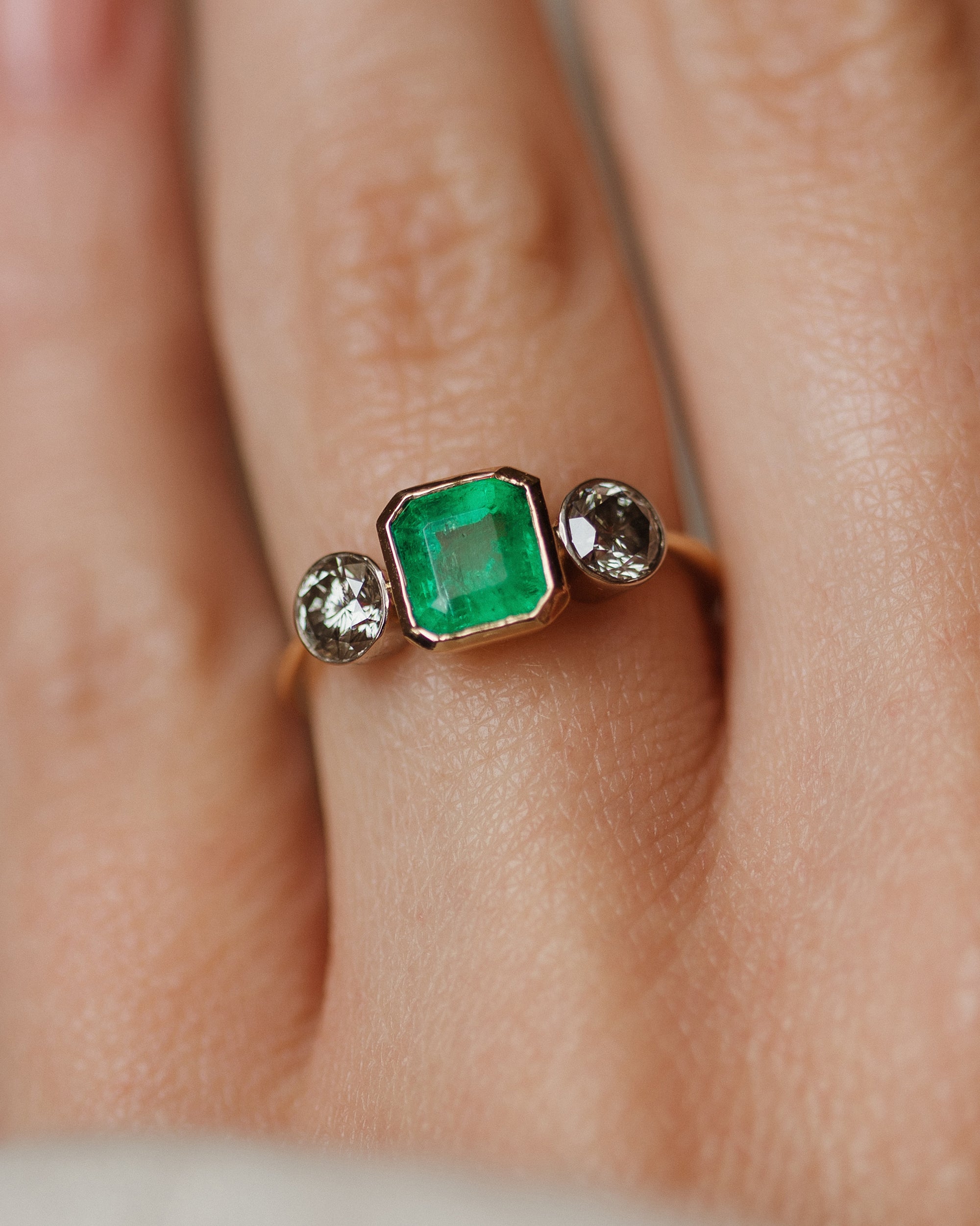 Edith Vintage 18ct Gold Emerald & Diamond Trilogy Ring