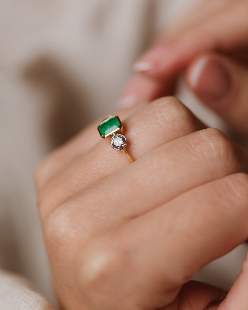 Edith Vintage 18ct Gold Emerald & Diamond Trilogy Ring