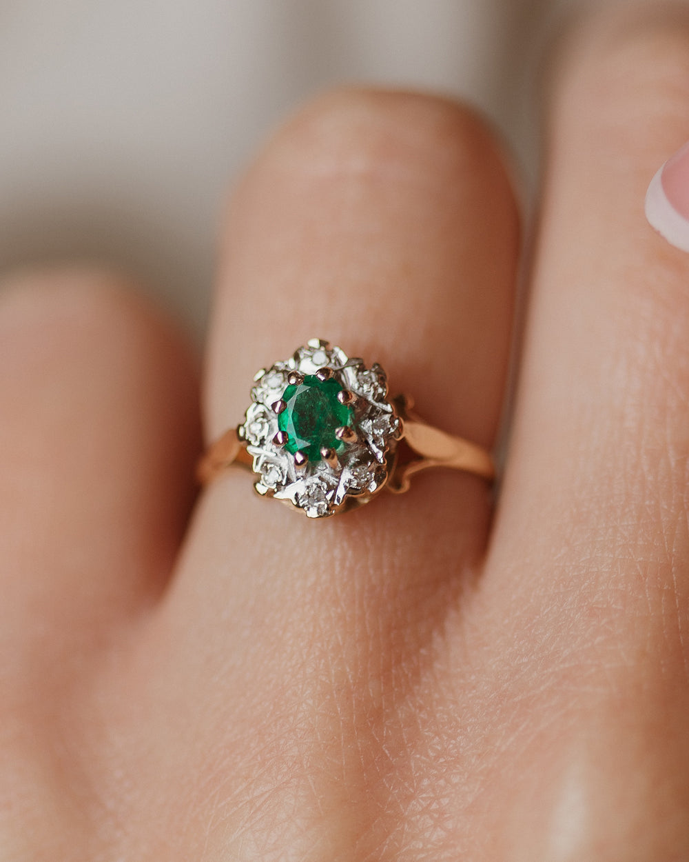 Ivy 1988 Vintage 9ct Gold Emerald & Diamond Cluster Ring