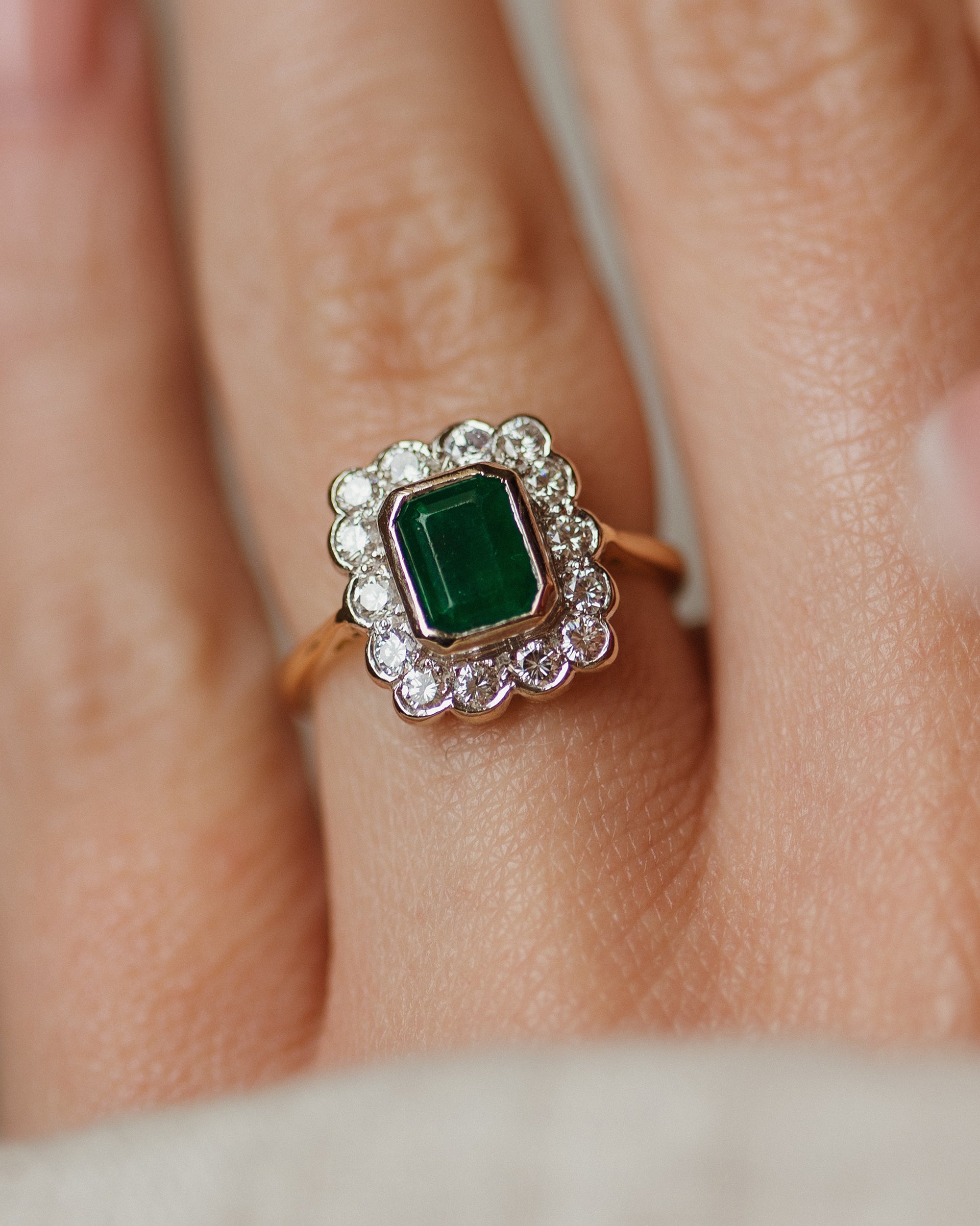 Colette 1990 Vintage 18ct Gold Emerald & Diamond Cluster Ring