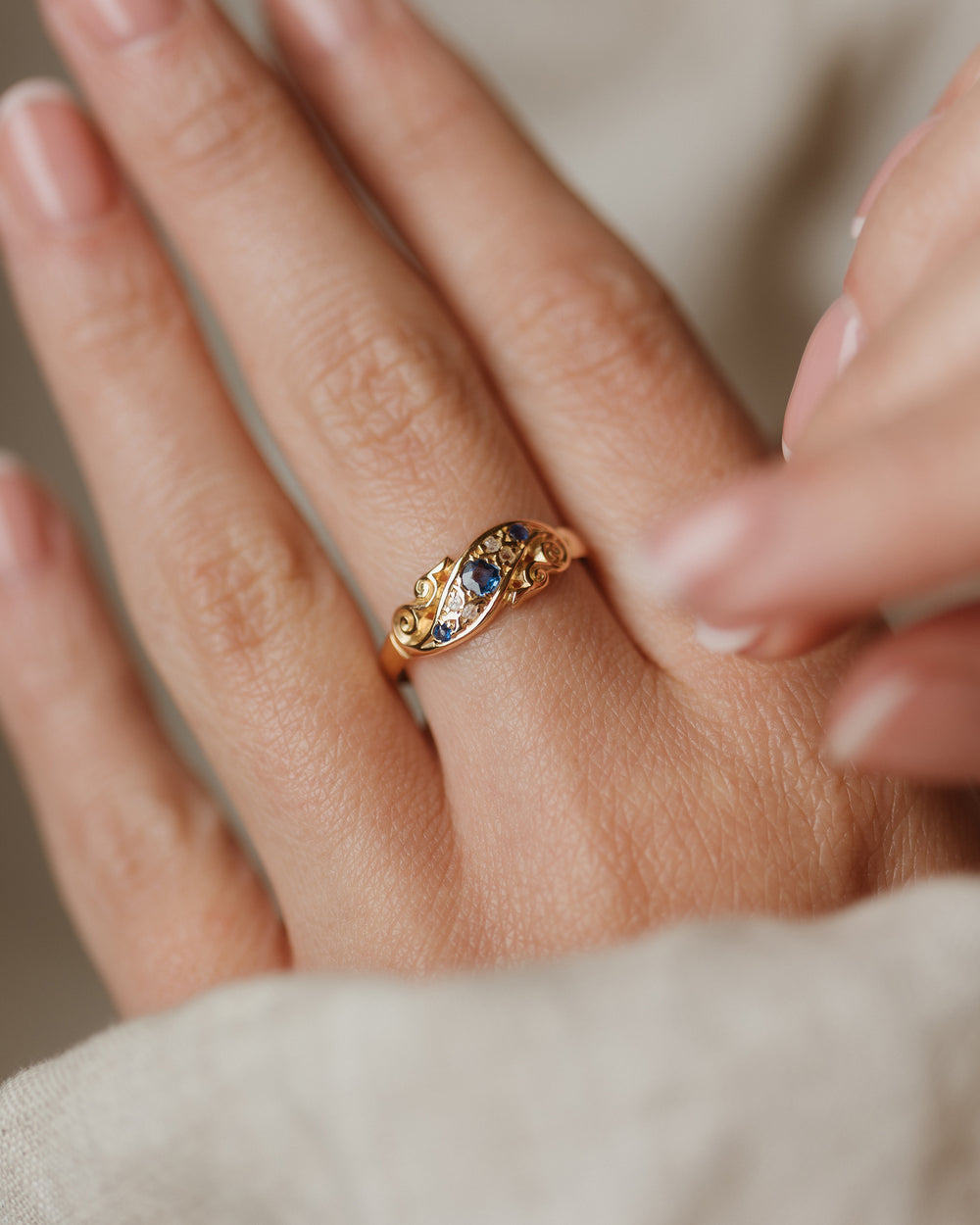 Renée 1904 Antique 18ct Gold Sapphire & Diamond Seven Stone Ring