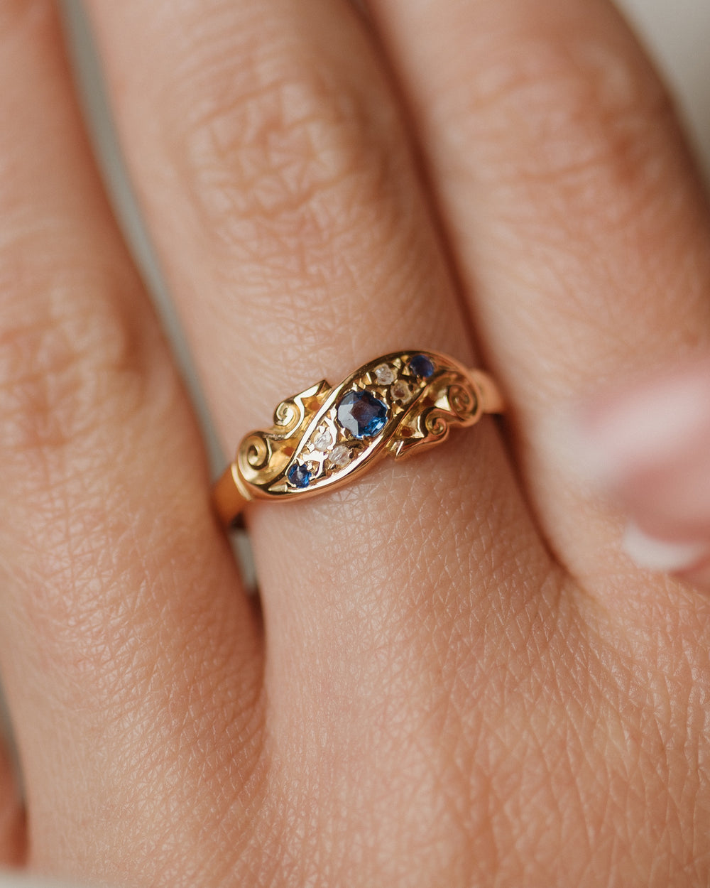Renée 1904 Antique 18ct Gold Sapphire & Diamond Seven Stone Ring