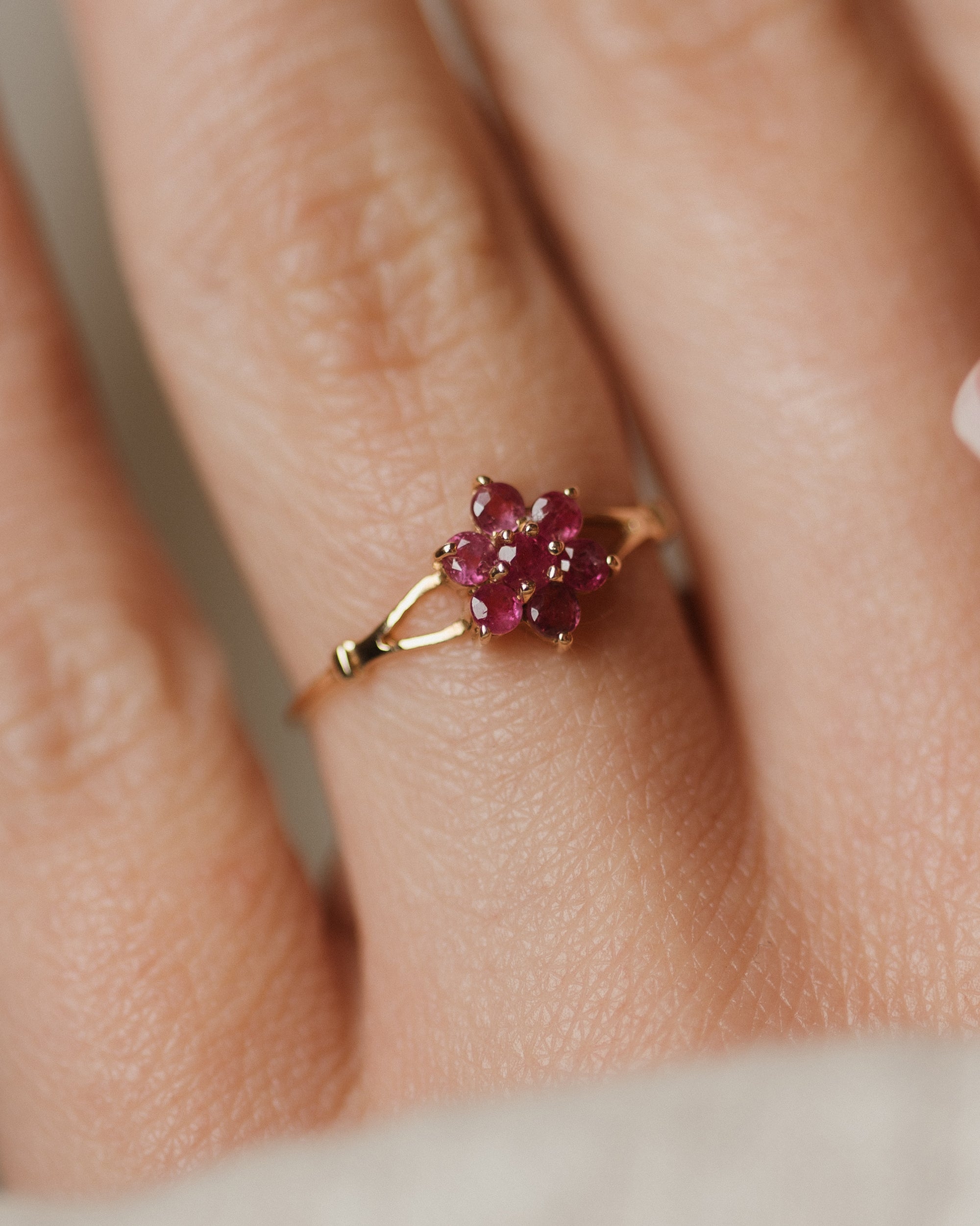 Dorothy 1988 Vintage 9ct Gold Ruby Cluster Ring