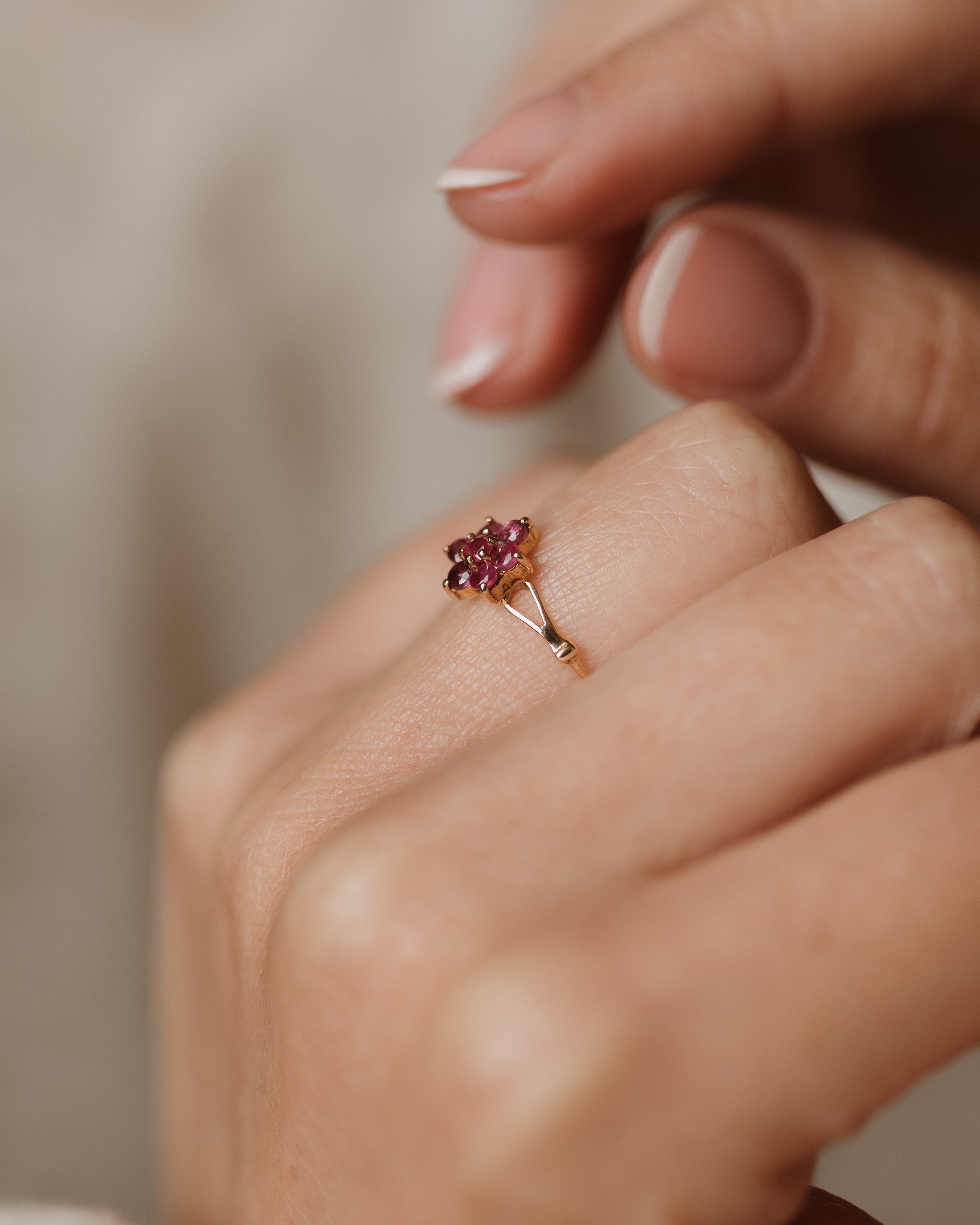 Dorothy 1988 Vintage 9ct Gold Ruby Cluster Ring