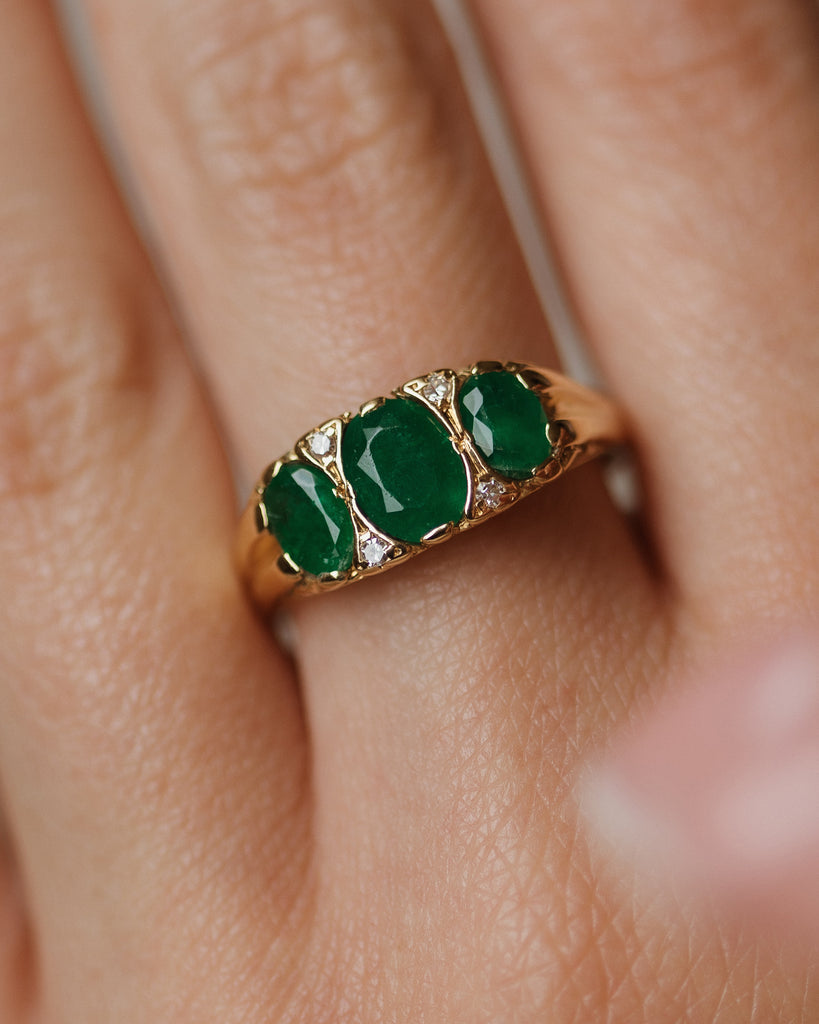 Constance 1976 Vintage 18ct Gold Emerald & Diamond Ring