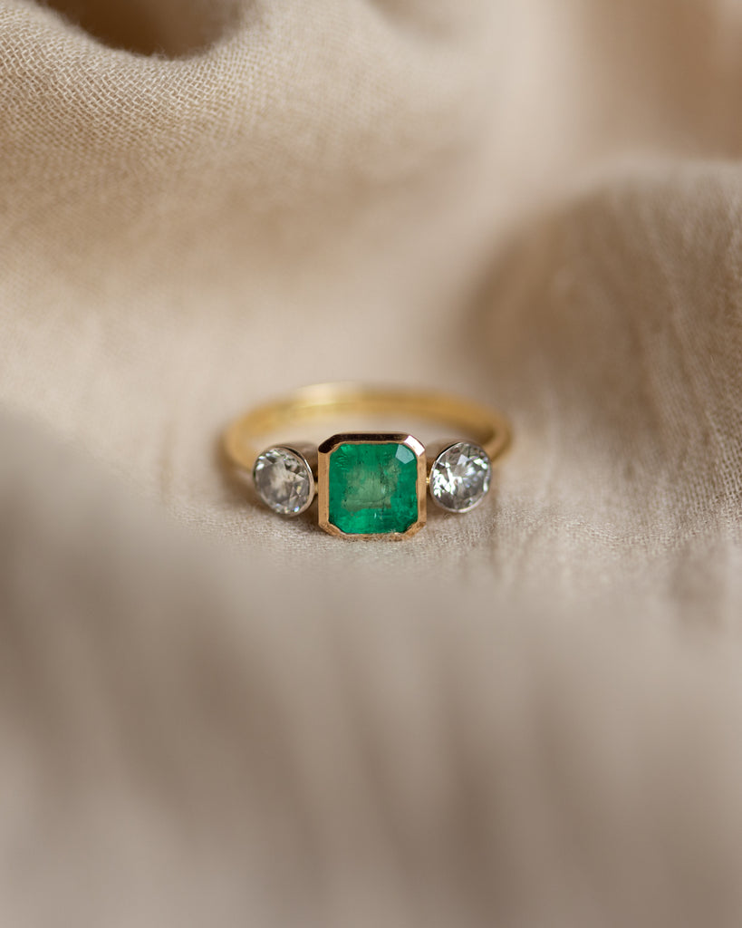 Edith Vintage 18ct Gold Emerald & Diamond Trilogy Ring