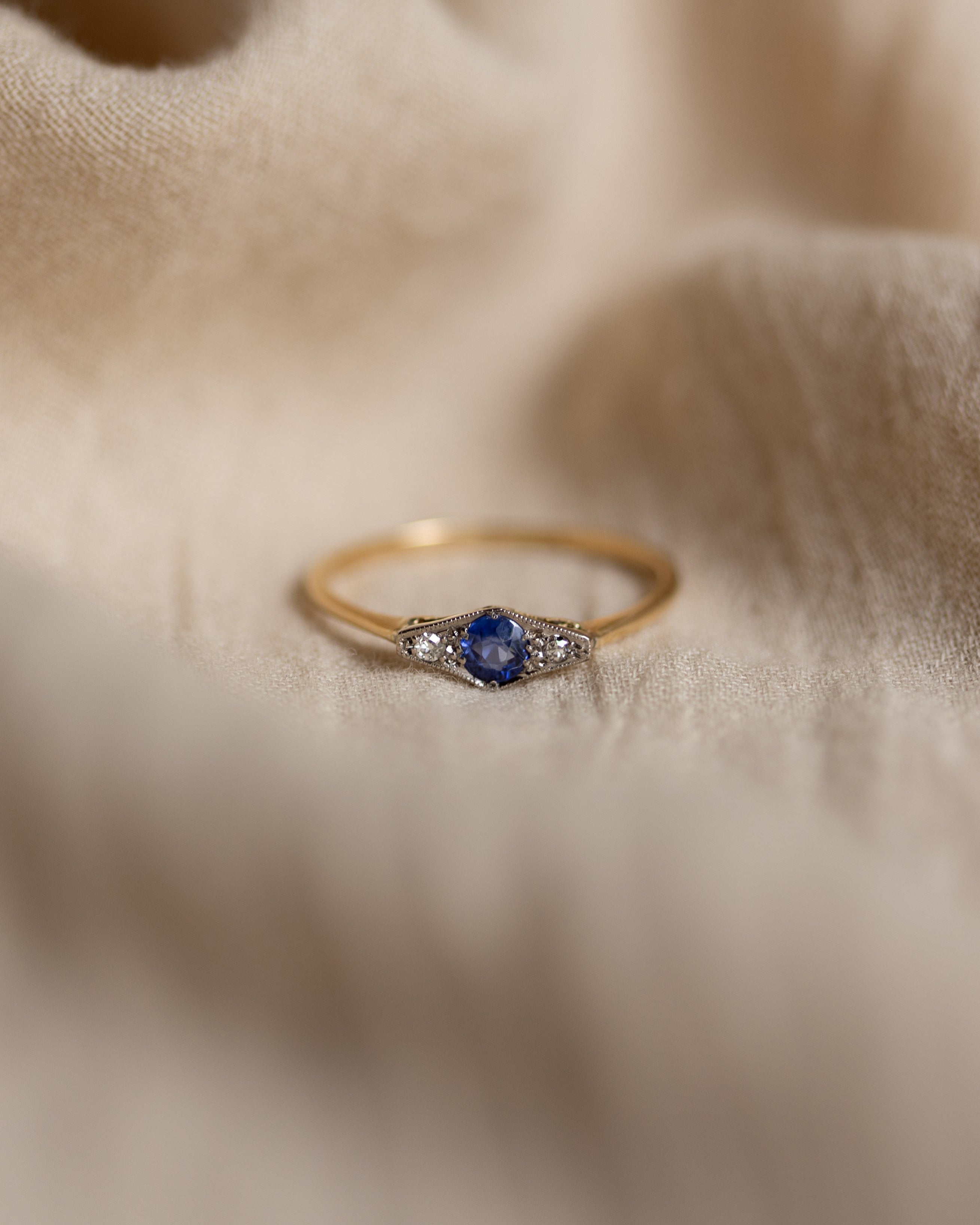 Sylvette Antique Art Deco 18ct Gold Sapphire & Diamond Ring