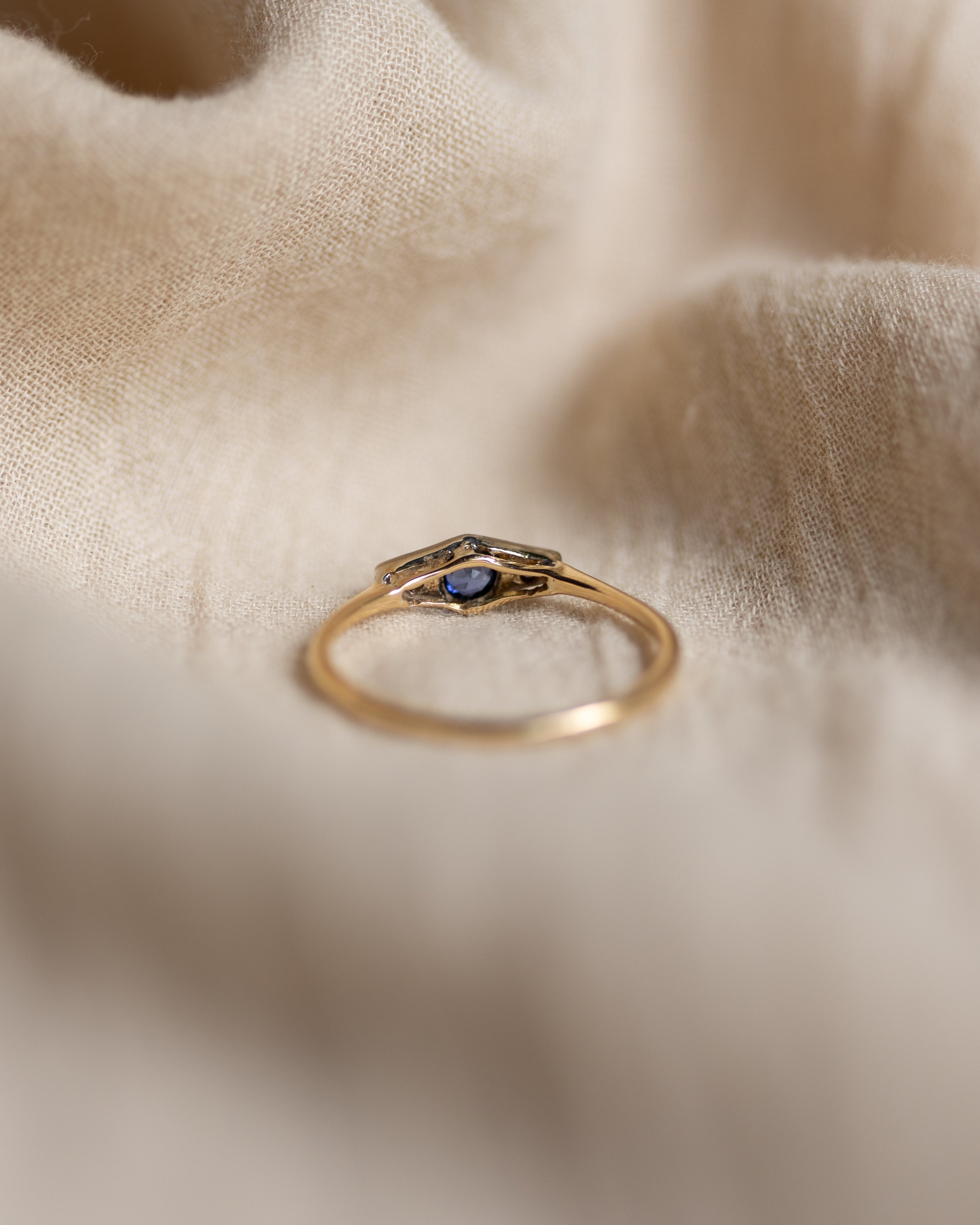 Sylvette Antique Art Deco 18ct Gold Sapphire & Diamond Ring