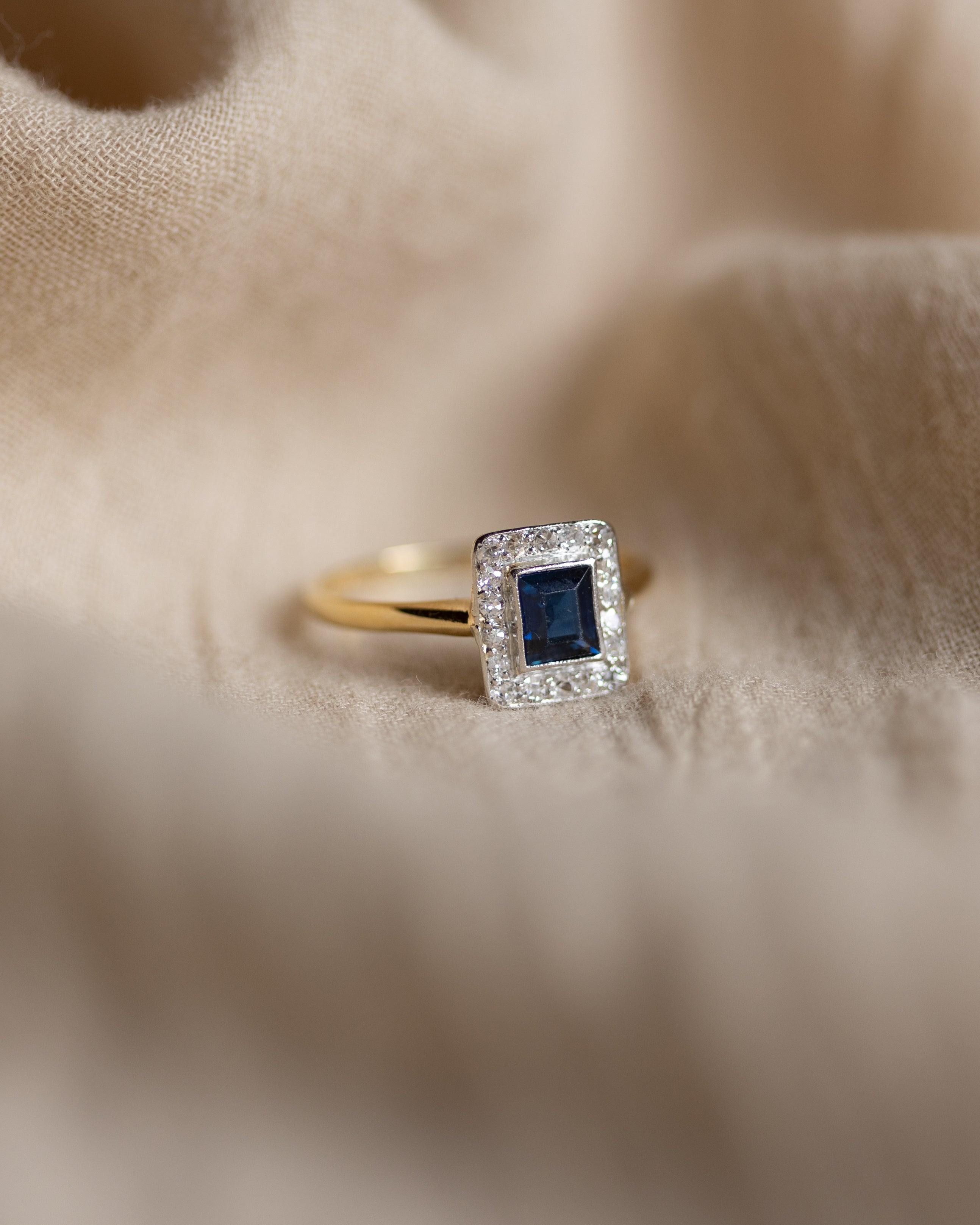 Jean Antique 18ct Gold Sapphire & Diamond Cluster Ring