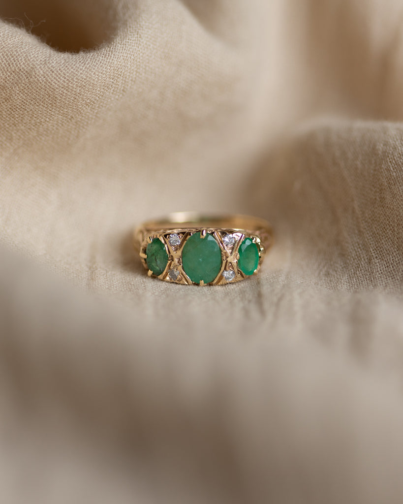 Blanche 1987 Vintage 9ct Gold Emerald & Diamond Seven Stone Ring