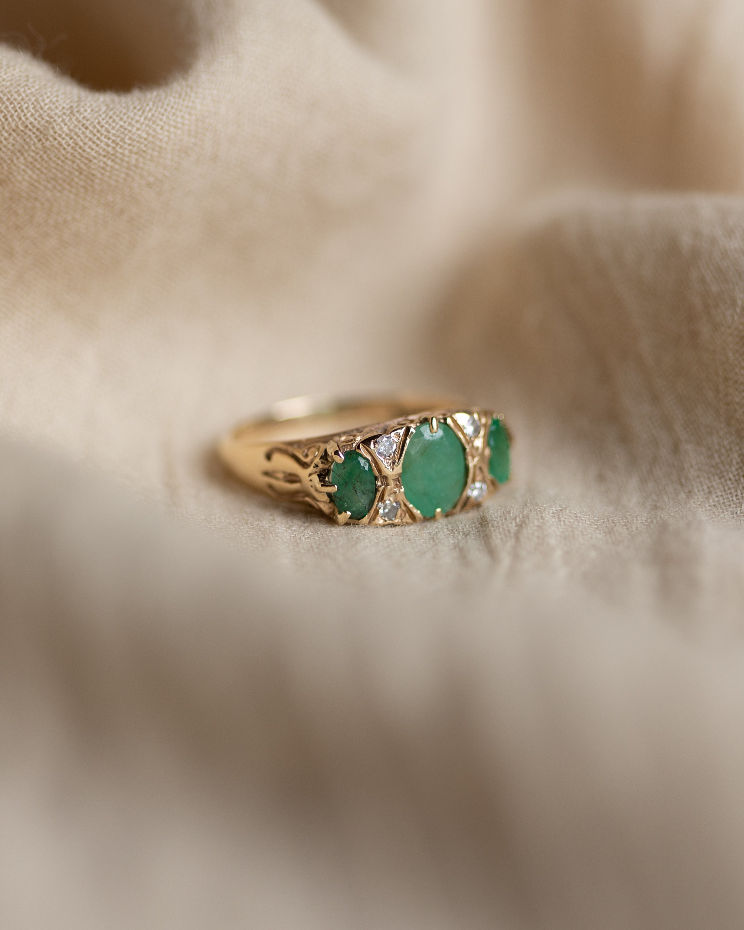 Blanche 1987 Vintage 9ct Gold Emerald & Diamond Seven Stone Ring