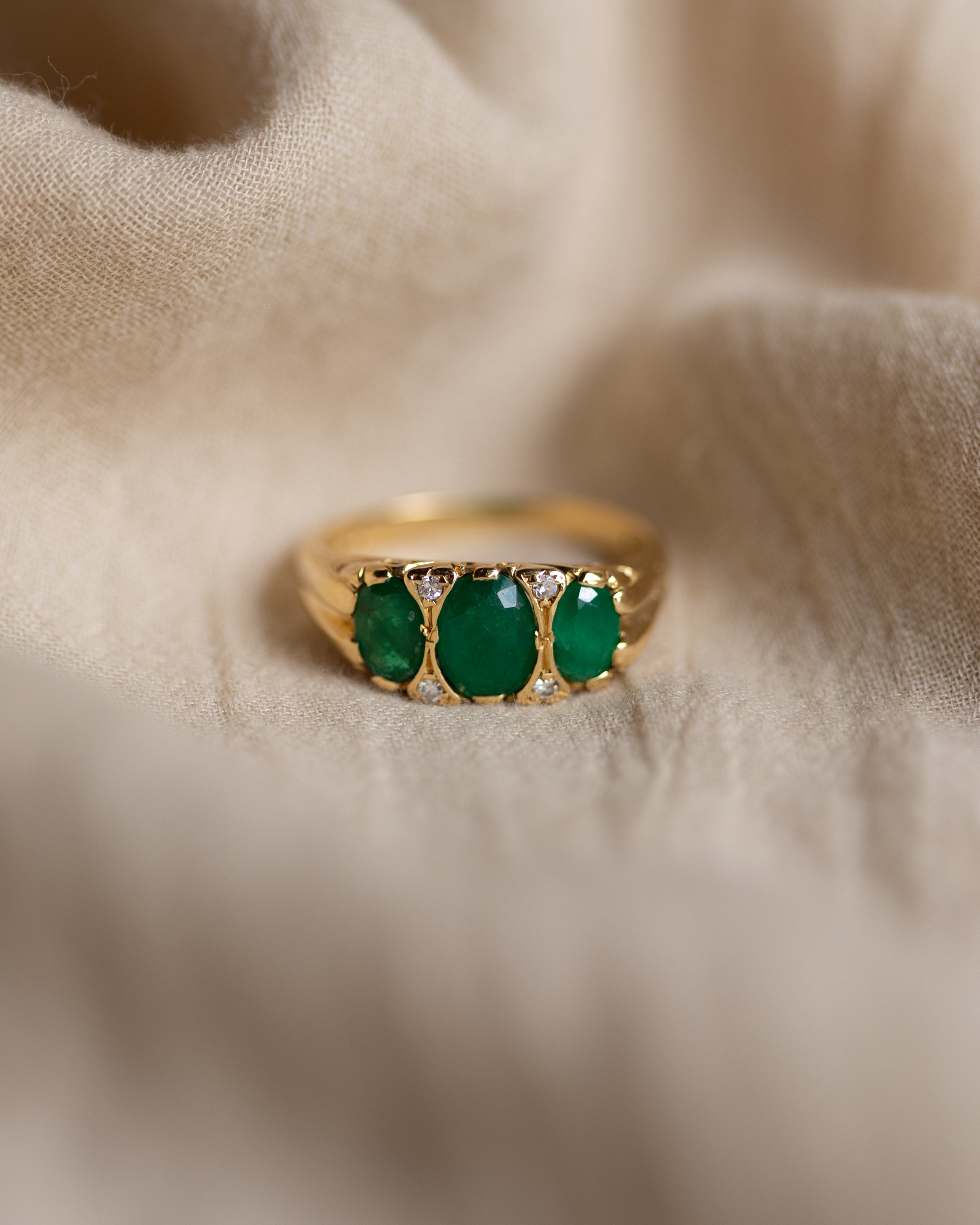 Constance 1976 Vintage 18ct Gold Emerald & Diamond Ring