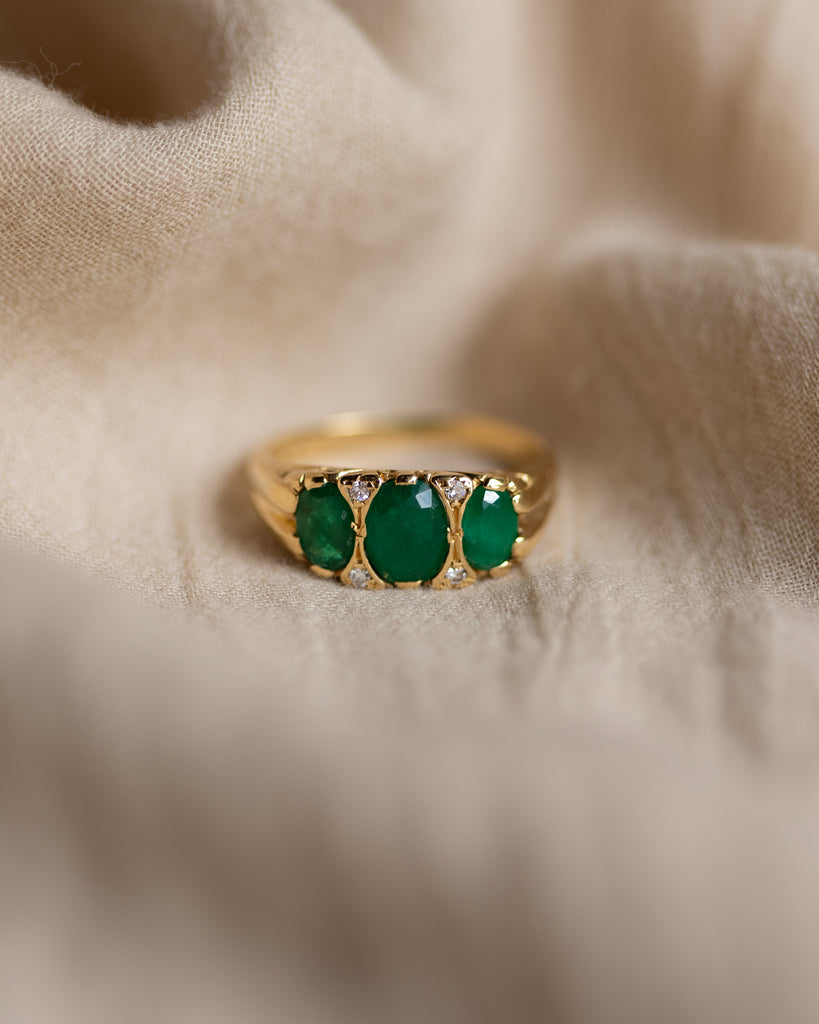 Constance 1976 Vintage 18ct Gold Emerald & Diamond Ring
