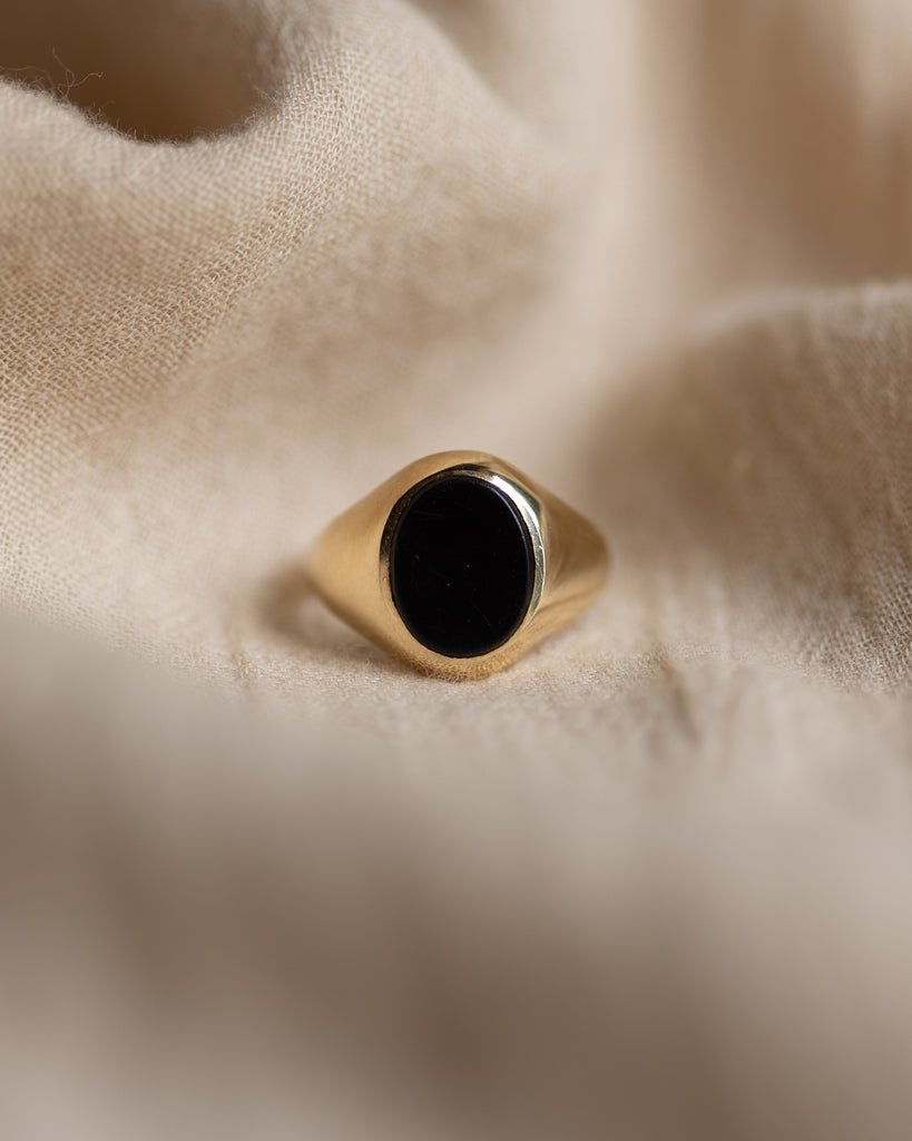 Manon 1968 Vintage 9ct Gold Black Onyx Signet Ring