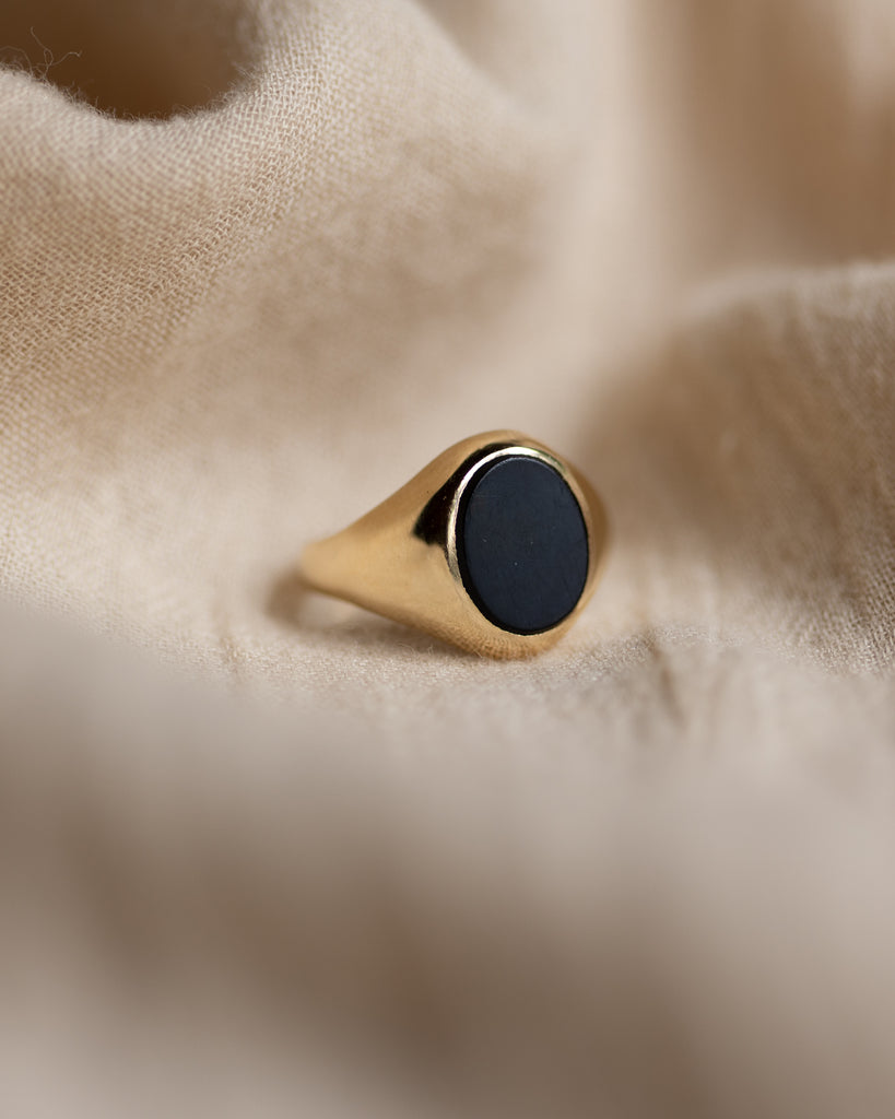 Manon 1968 Vintage 9ct Gold Black Onyx Signet Ring