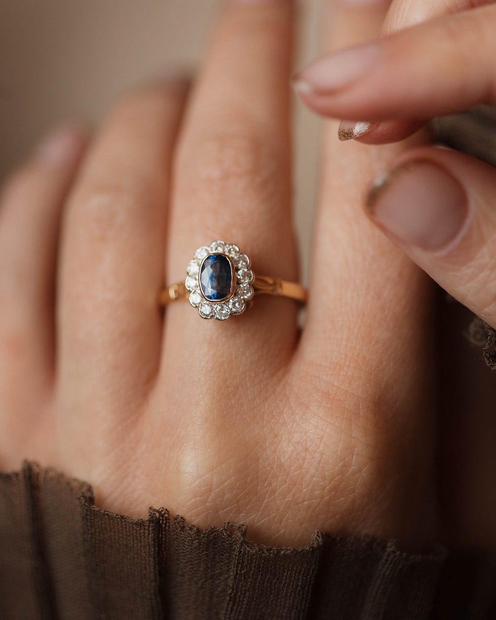 Edie Vintage 18ct Gold Sapphire & Diamond Cluster Ring