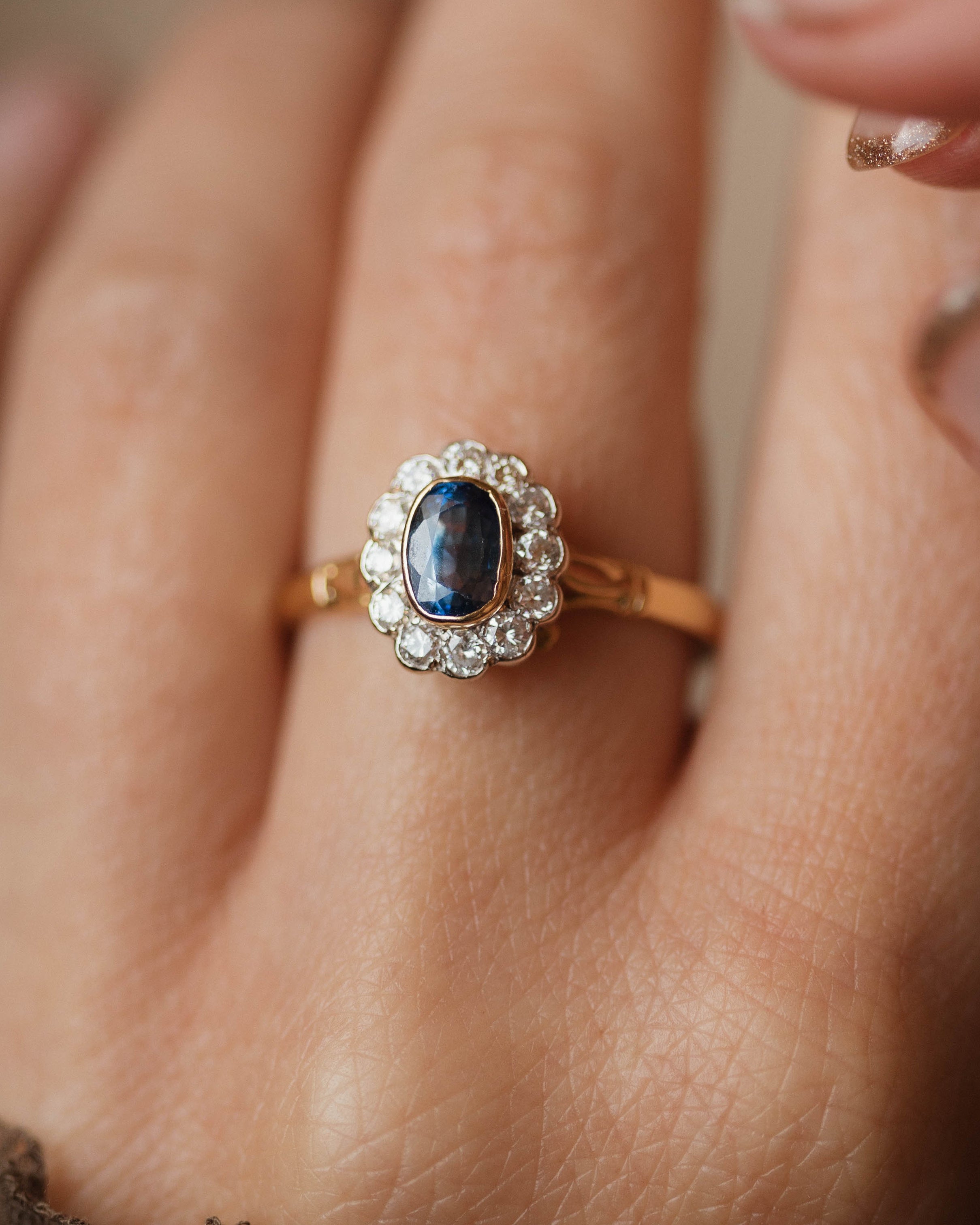 Edie Vintage 18ct Gold Sapphire & Diamond Cluster Ring