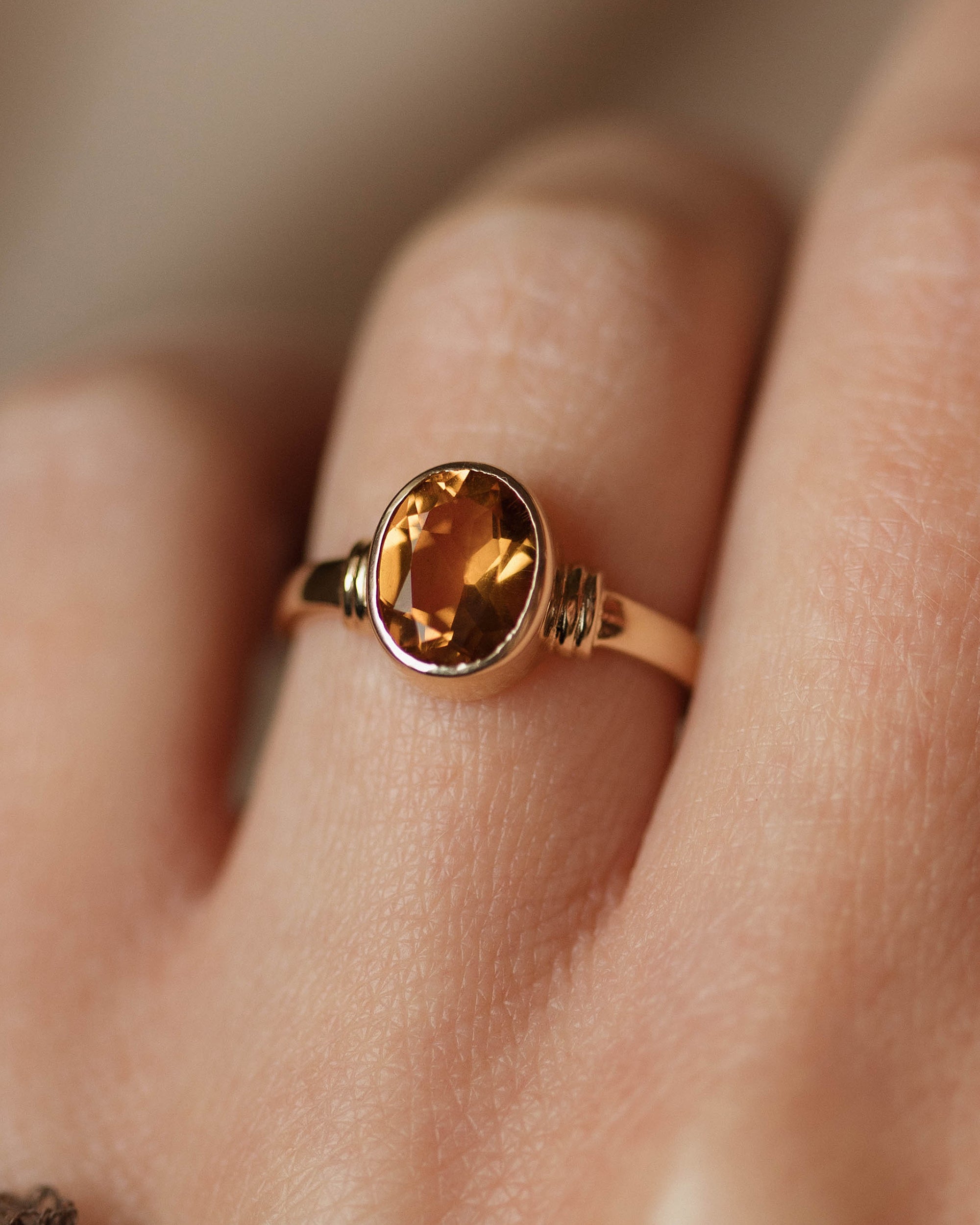 Elma Vintage 9ct Gold Citrine Single Stone Ring